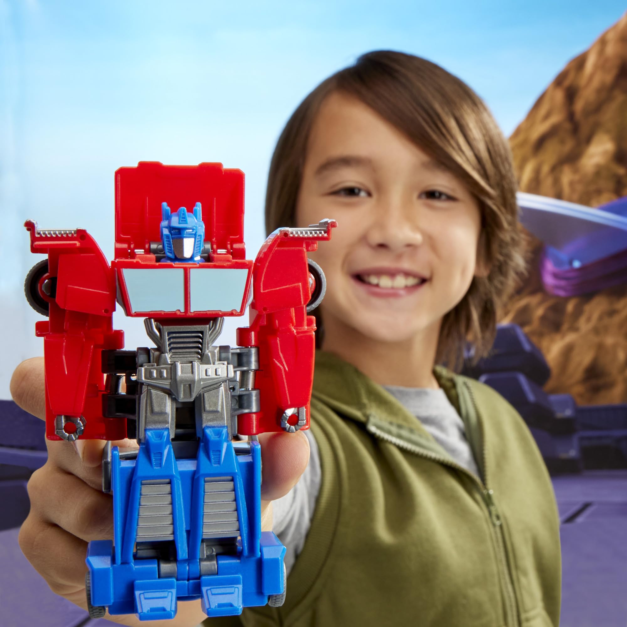 Figurka Optimusa Prime 1-Step Smash Changer z serialu "Transformers: Iskra Ziemi"