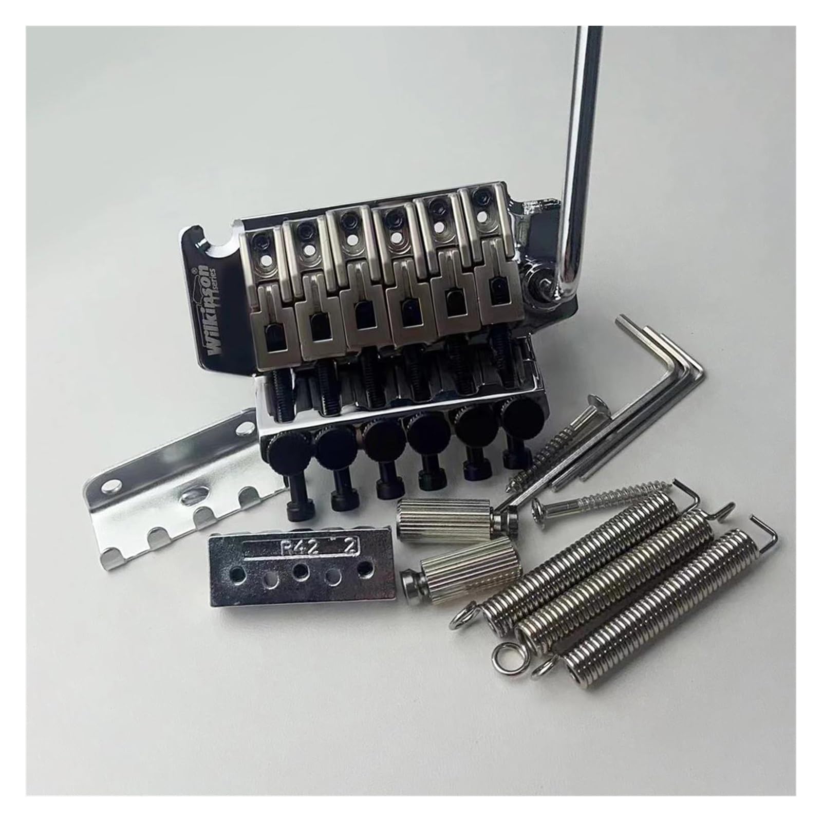 Gitarrenbrücken-Bausatz 6-saitige E-Gitarre Doppelt Verriegelbare Tremolo-System-Brücke Verchromt Silberfarben Aus Stahl