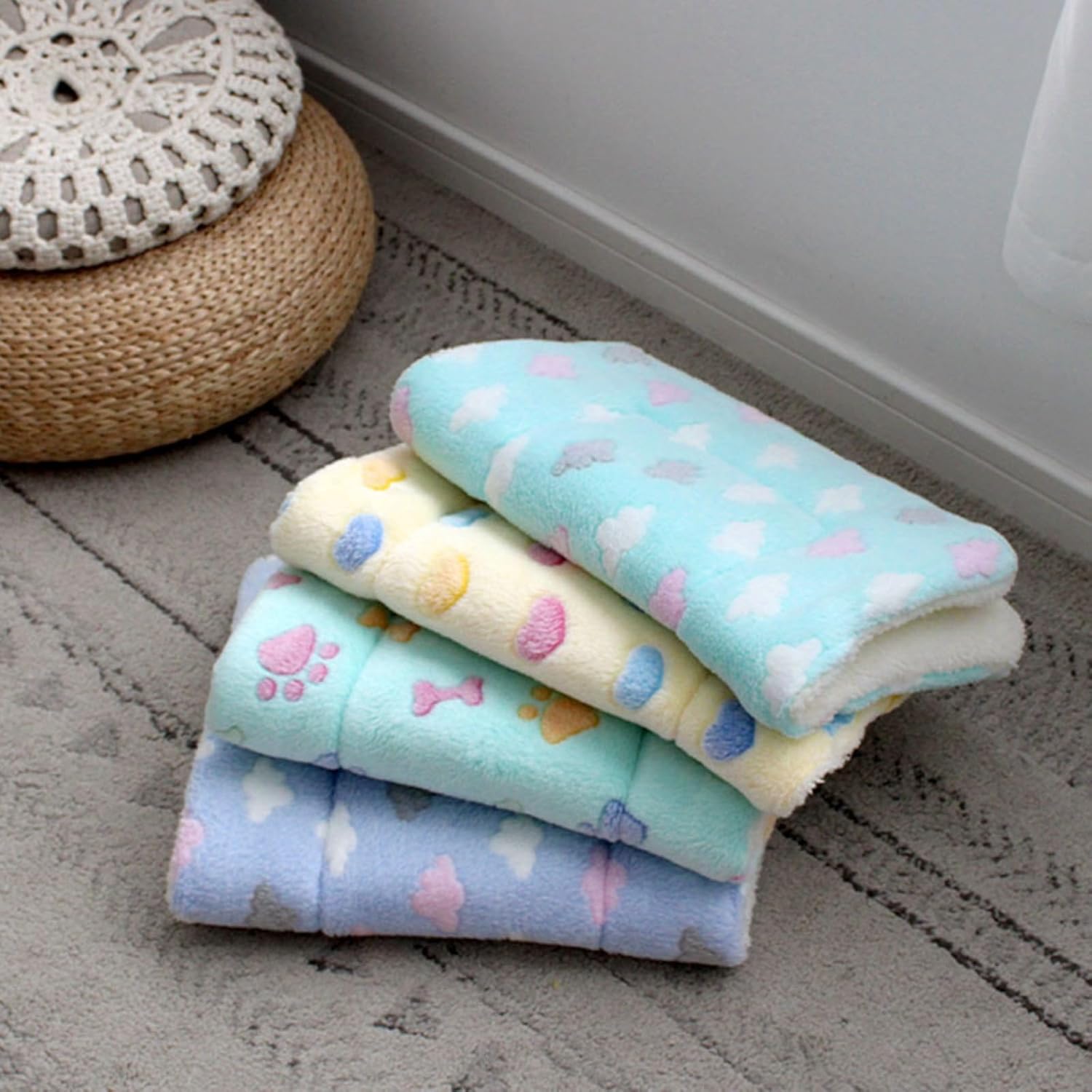 Dog Mat Pet Bed Flannel Thicken Sleeping Blanket for Puppy Cat(Green,68 * 98cm)