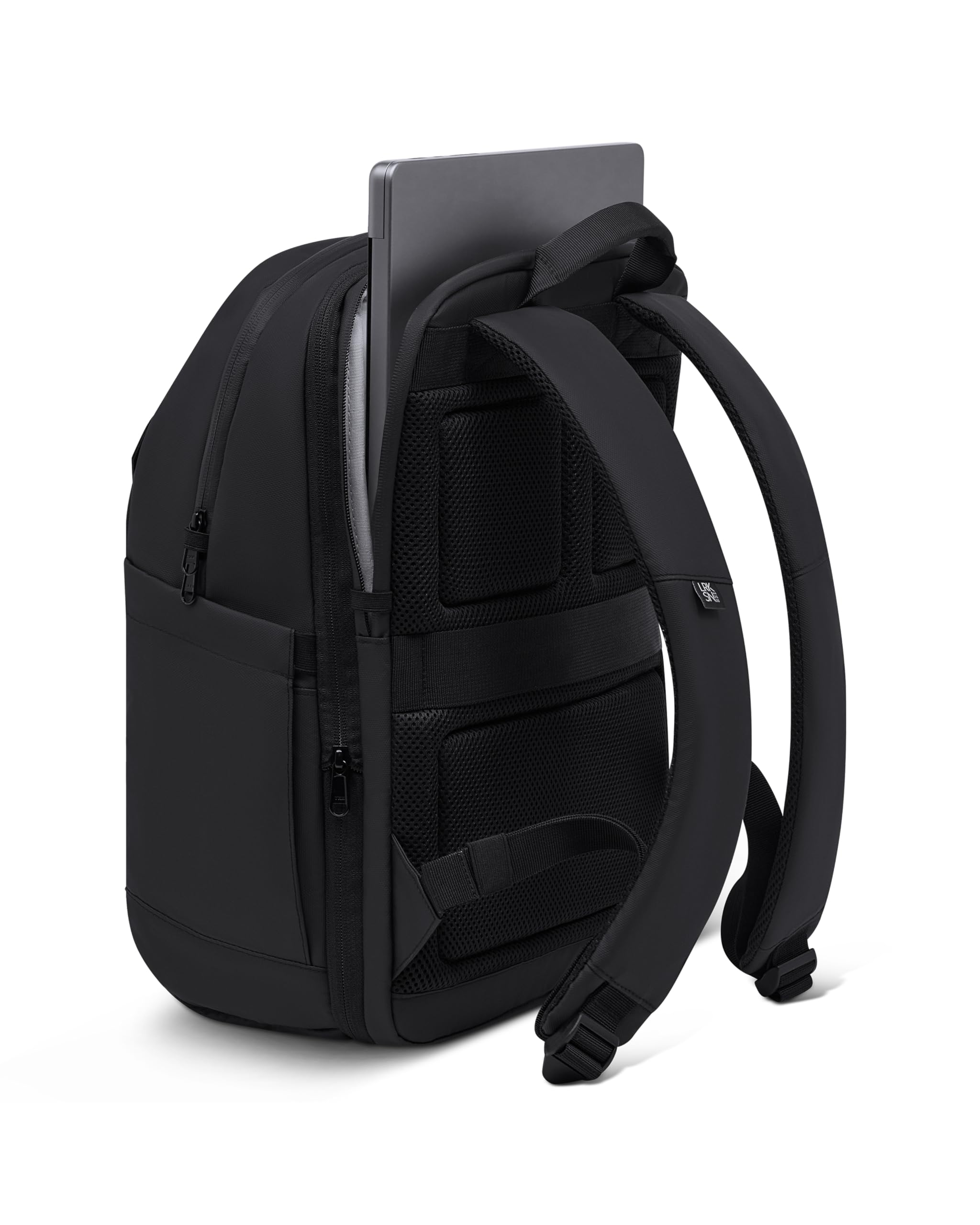LARKSON Zaino da lavoro per computer portatile da uomo Nero - Bjarne Small - Zaino da viaggio e lavoro con scomparto per pc portatile da 16 pollici - Bagaglio a mano aereo - Idrorepellente