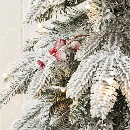 Miniatura 7 de Glitzhome 1 árbol de Navidad artificial de abeto flocado preiluminado, árbol de Navidad de 4 pies con 100 luces blancas cálidas y bayas rojas para