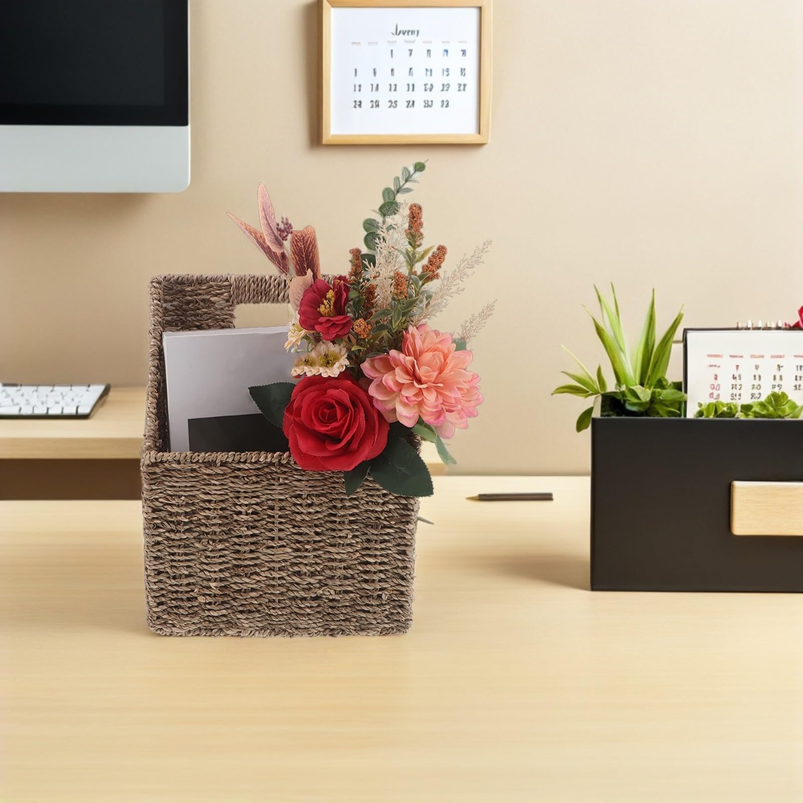 Abaodam Revistero de Mimbre Colgante, Organizador de Revistas de Paja Trenzada, Abertura Inclinada, Beige, Hecho a Mano, para Periódicos y Correo, Pared, Entrada y Escritorio