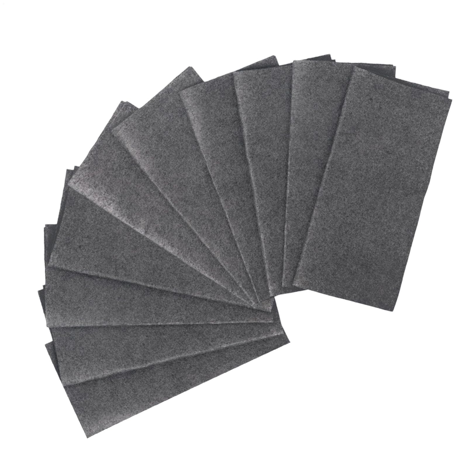Chiffons en microfibre pour lunettes, écrans et objectifs : l'essentiel pour votre sac de sport