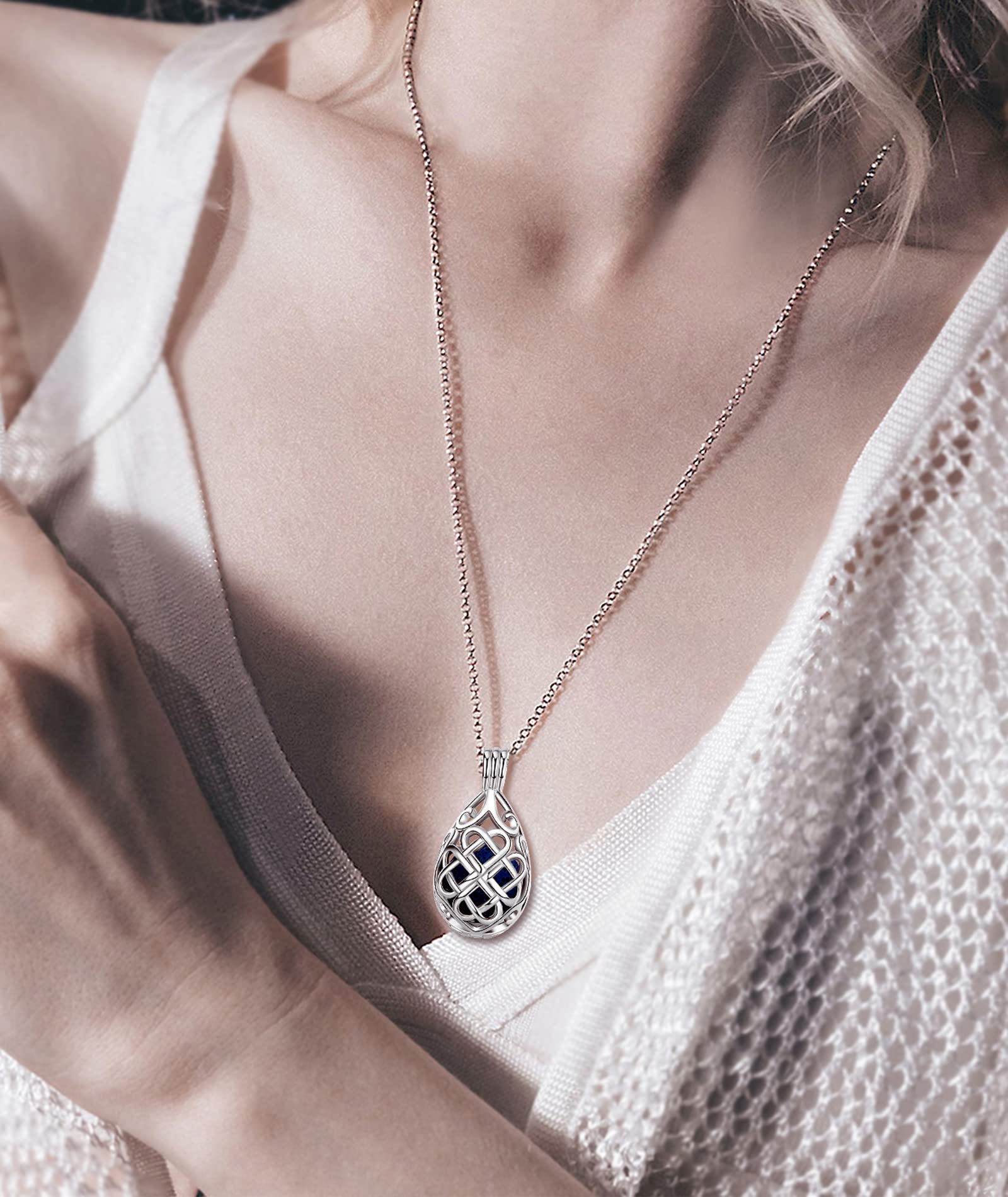 INFUSEU, collana con diffusore di oli essenziali con nodo celtico irlandese, per donne e ragazze, pietra lavica e pietre di roccia, set di gioielli per aromaterapia Small Argento