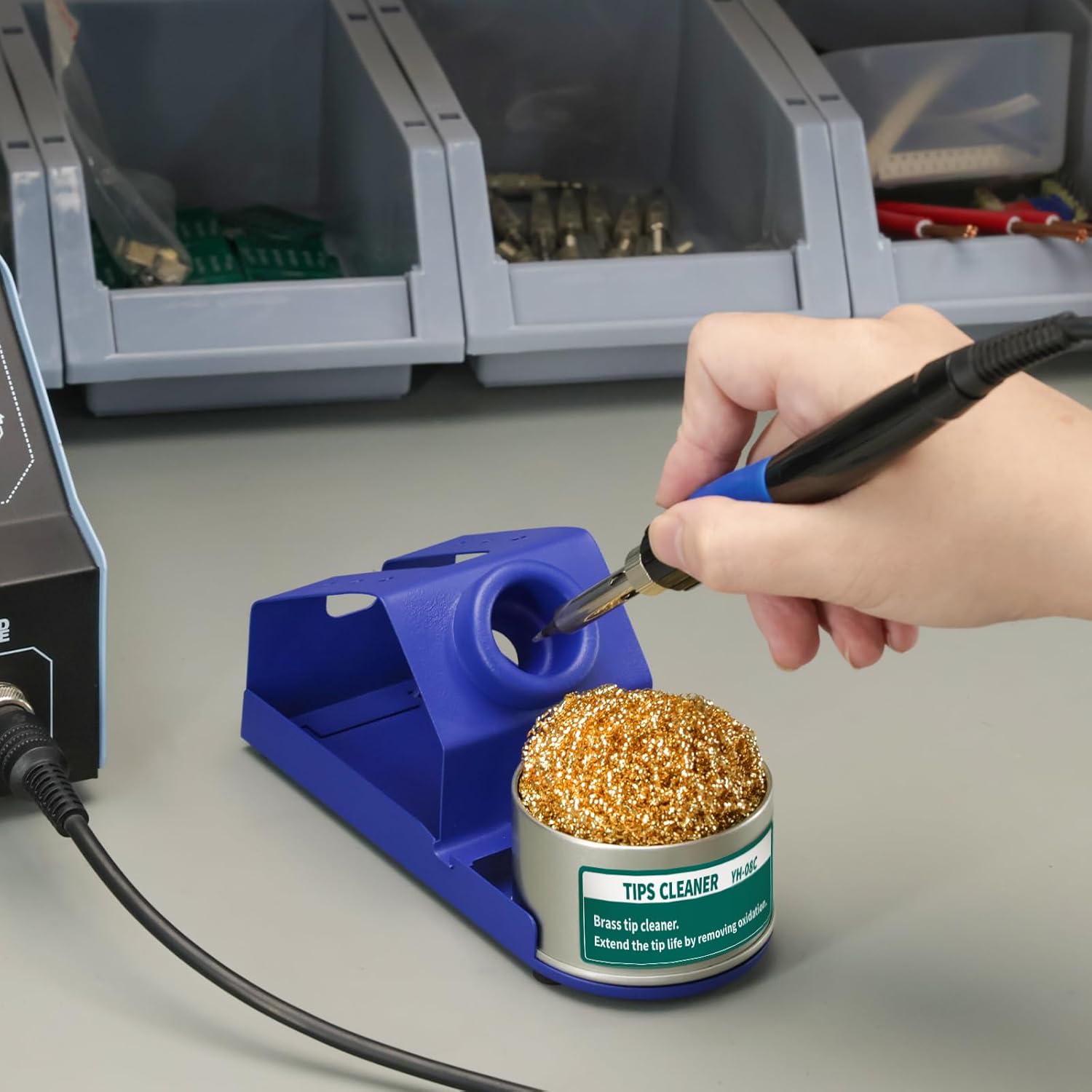 YIHUA M-2 Soldering Iron Holder, Heat-resistant Tip Cleaner with Brass Wool Tip Cleaner and Cleaning Sponge for Stable Soldering Iron Storage and Cleaning
