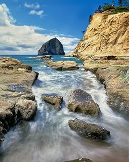 Haystack Rock at Cape Kiawanda State Park Pacific City Tillamook County Oregon USA Poster Print by Panoramic Images (14 x 11)