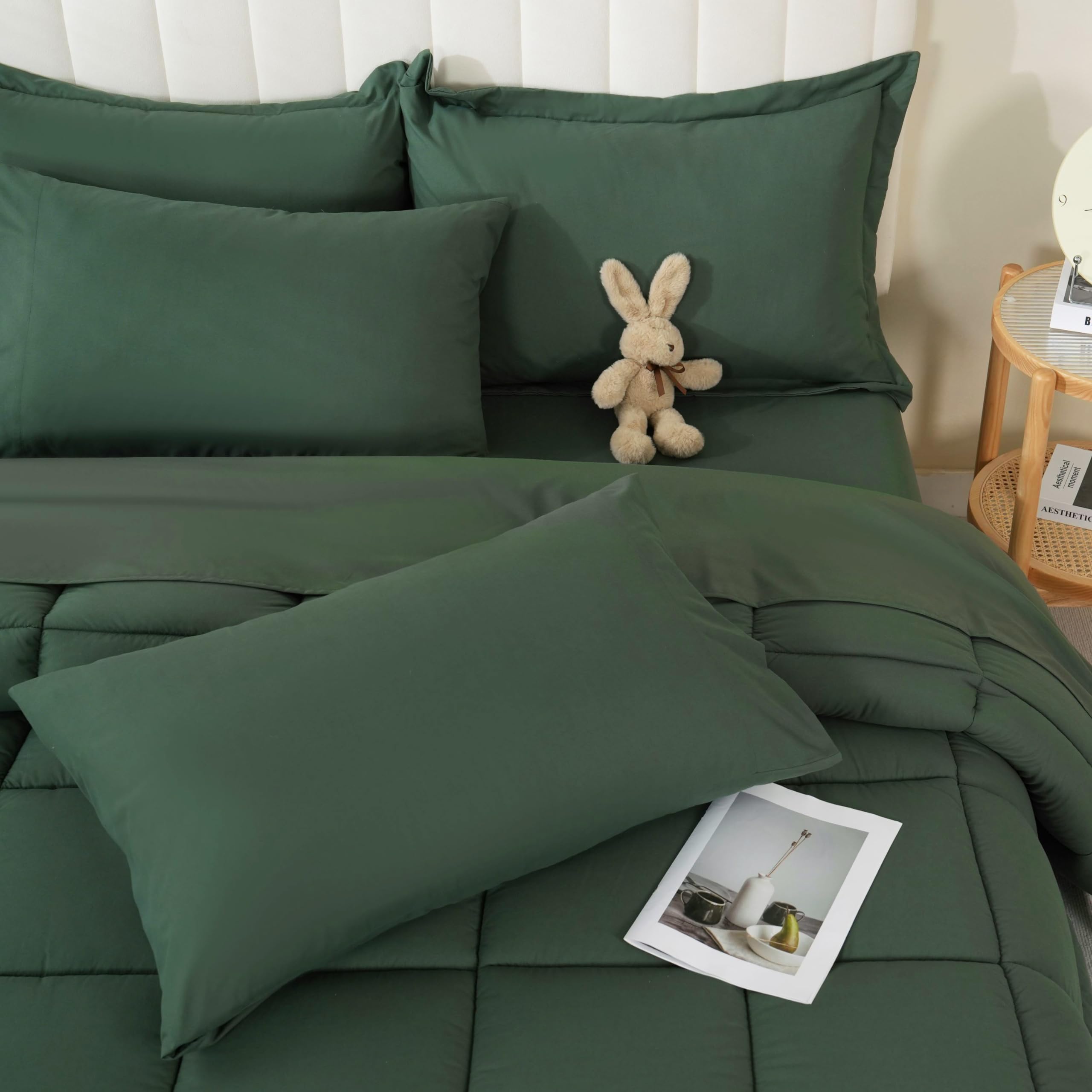 DOWNCOOL Queen Comforter Set, 7Pcs Bedding Sets Queen Sage Green, All Season Down Alternative Bed in a Bag Queen with Comforter, Flat Sheet, Fitted Sheet, 2 Pillow Shams & 2 Pillowcases