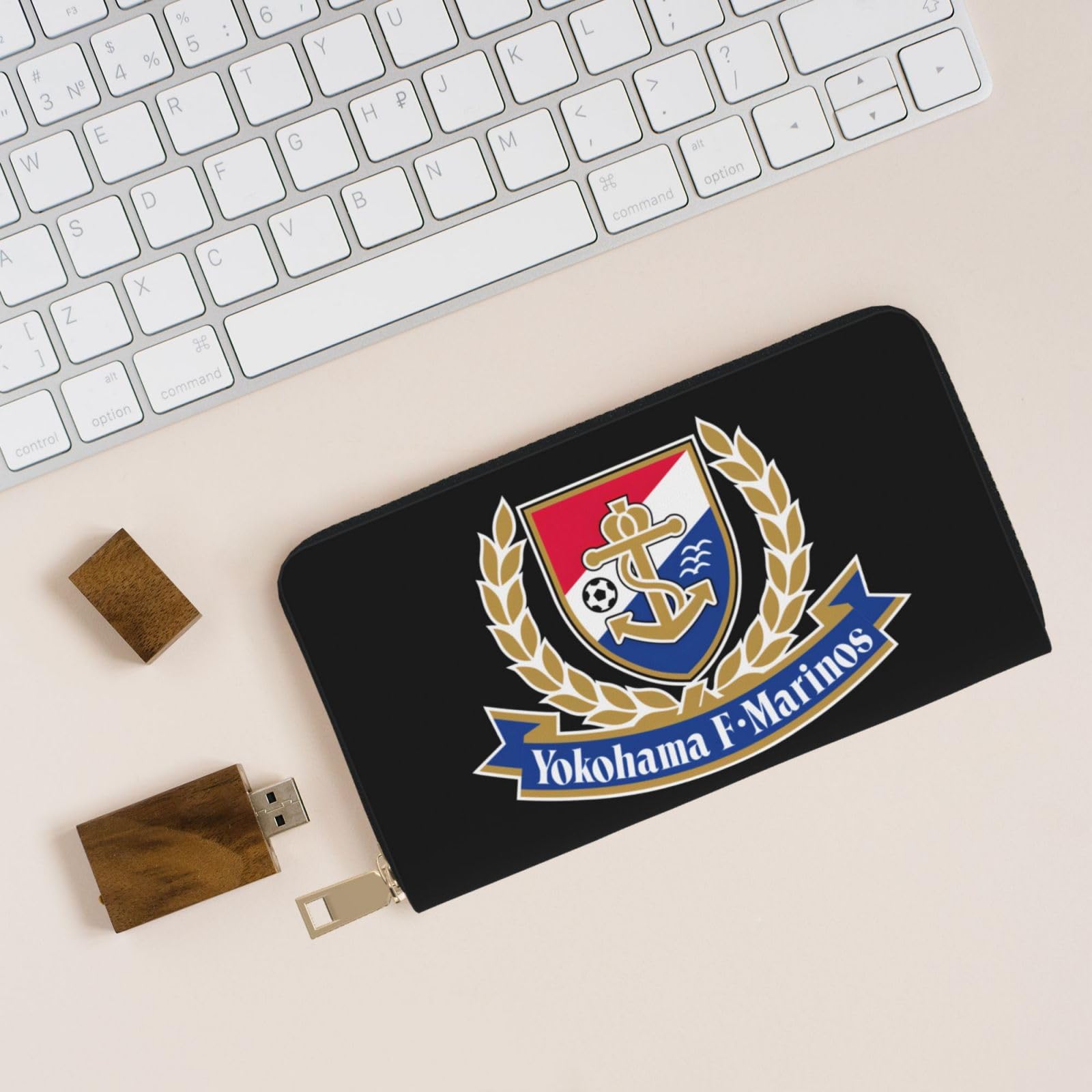 Amazon.co.jp: 財布 横浜f・マリノス 長財布 レザー ながざいふ 小銭