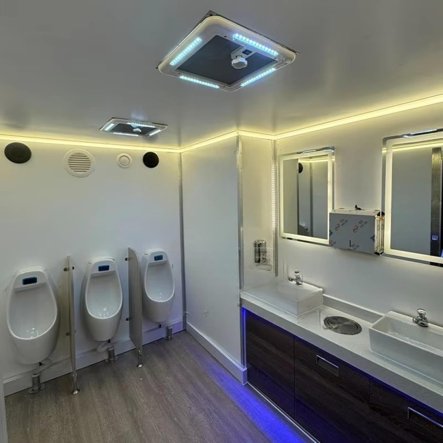 Luxury Portable Bathroom Trailer, Portable Toilet for Hiking & Camping, Sturdy and Waterproof,Perfect for Outdoor Adventures