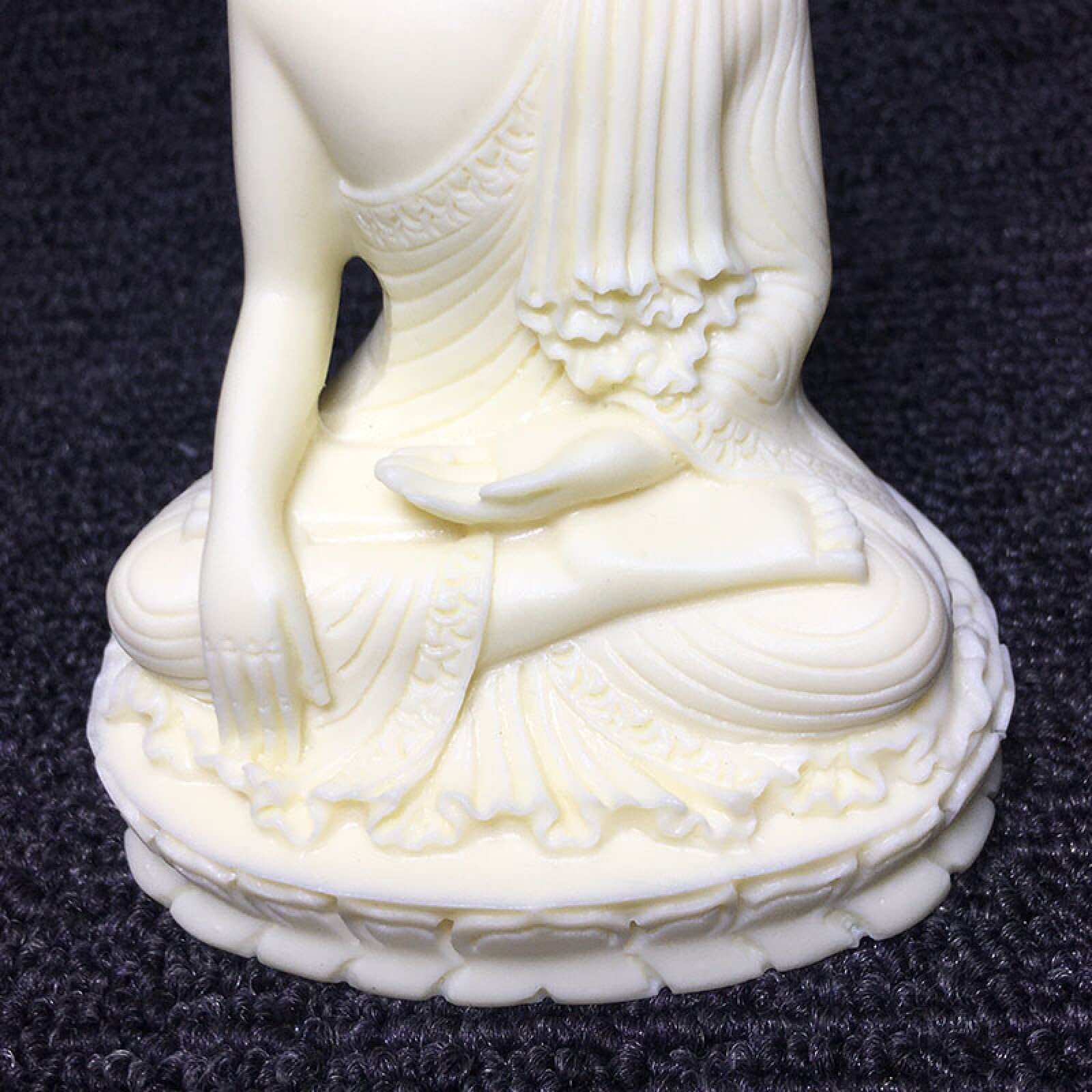 彫刻 釈迦 牟 尼 仏 緑檀木製 釈迦牟尼仏 ハンドピース 木彫り置物