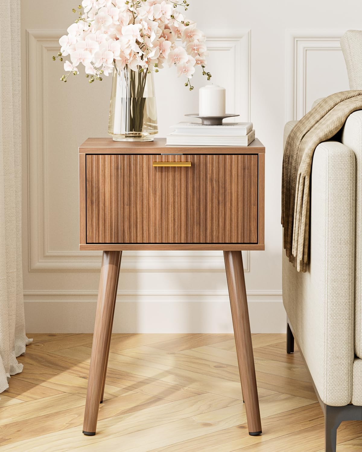 Night Stand Set 2, Walnut Nightstand with Fluted Doors, Small Modern Mid-Century Bedside Table for Bedroom, End Table for Living Room
