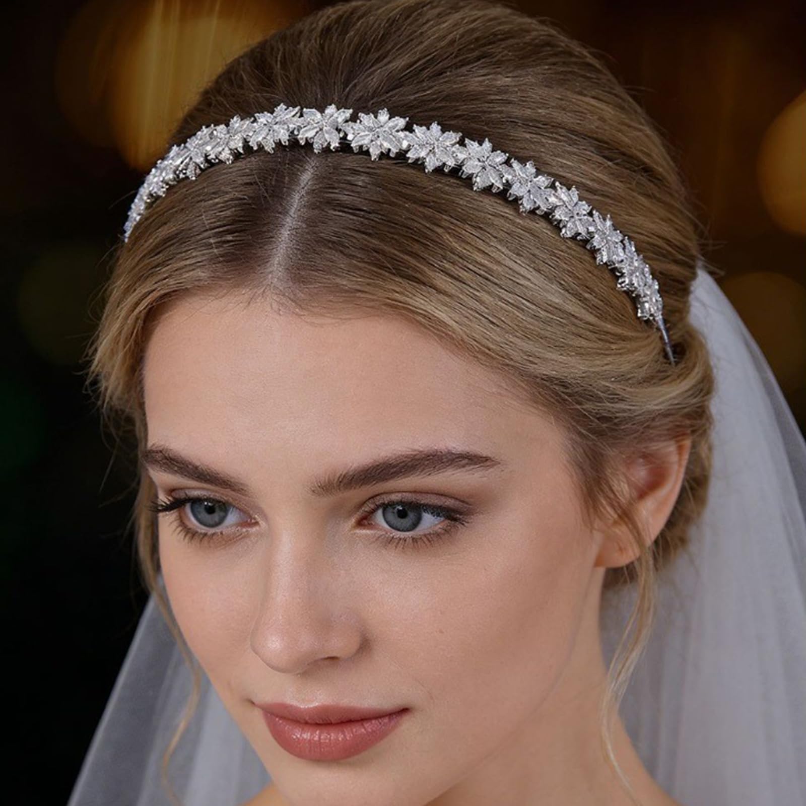 Diadema con delicado adorno de circonita, ideal para uso diario, coronas de circonita, accesorio para el cabello