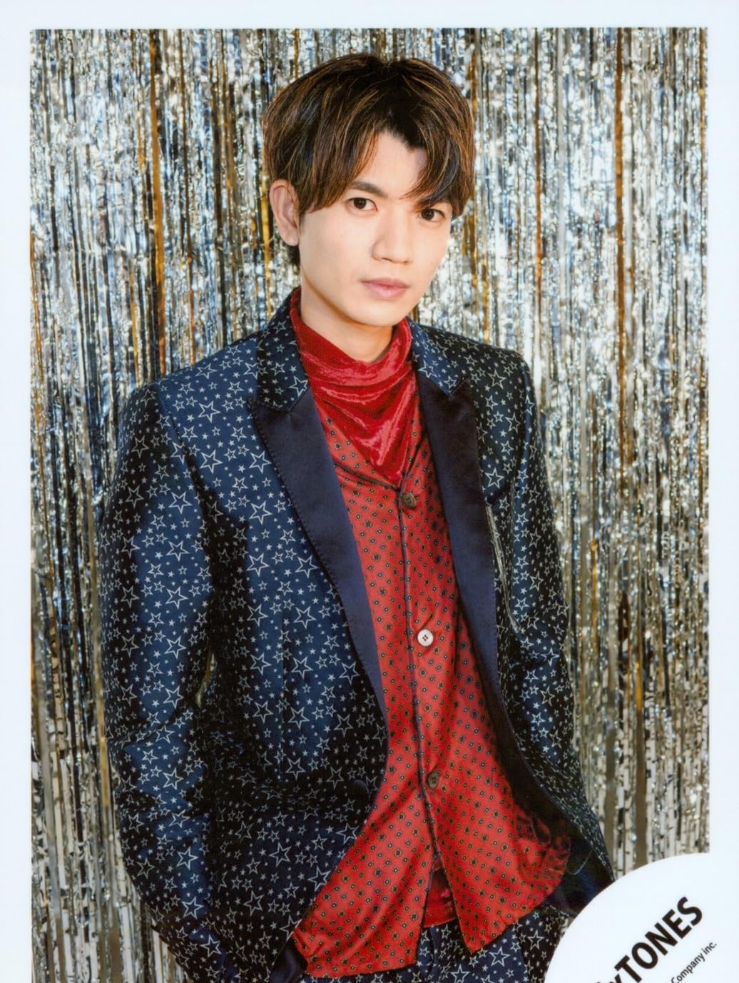 Amazon.co.jp: Six TONES 公式 生 写真（高地優吾）ST01393