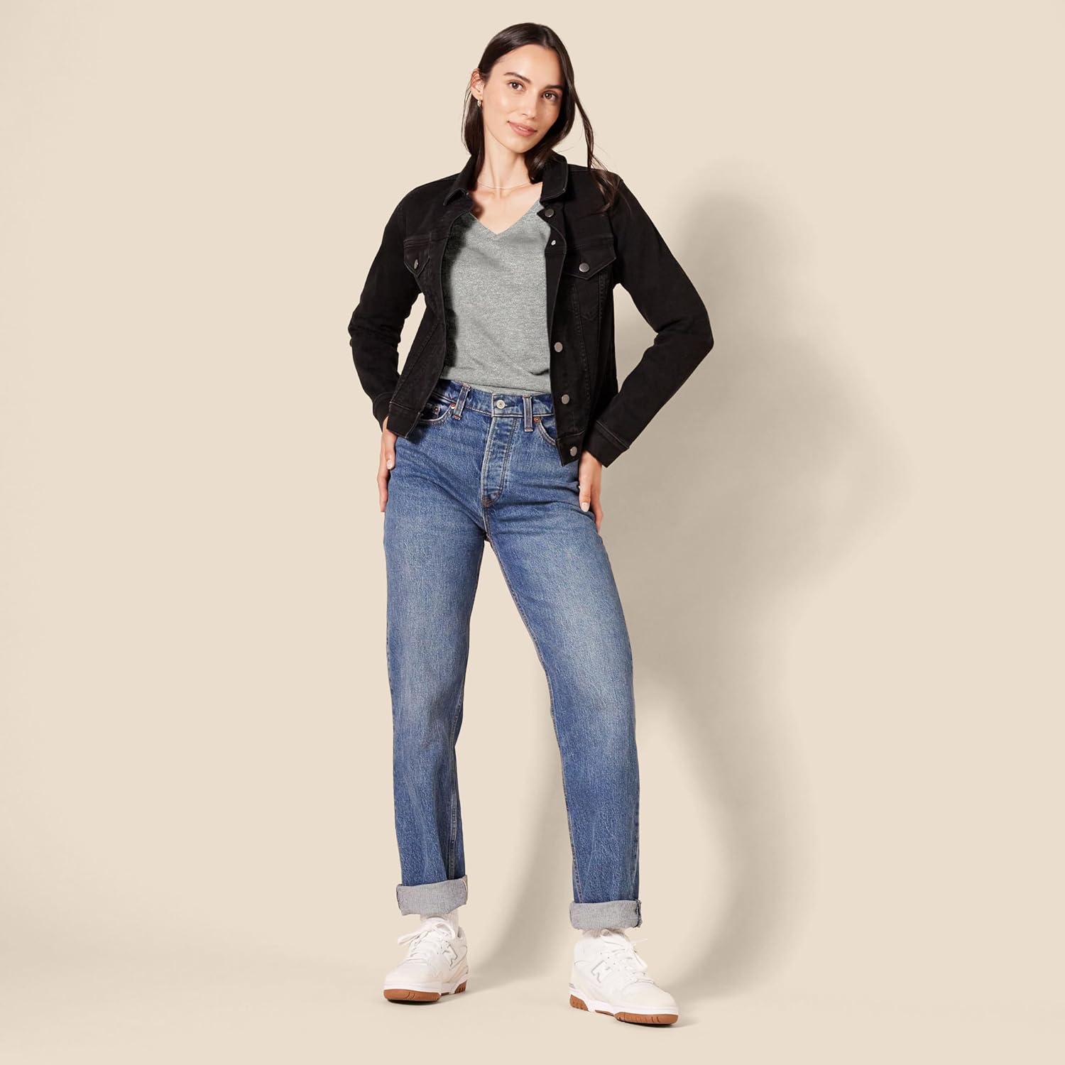 Amazon Essentials Women's Lightweight Long-Sleeve V-Neck Tunic Sweater (Available in Plus Size) - Image 5