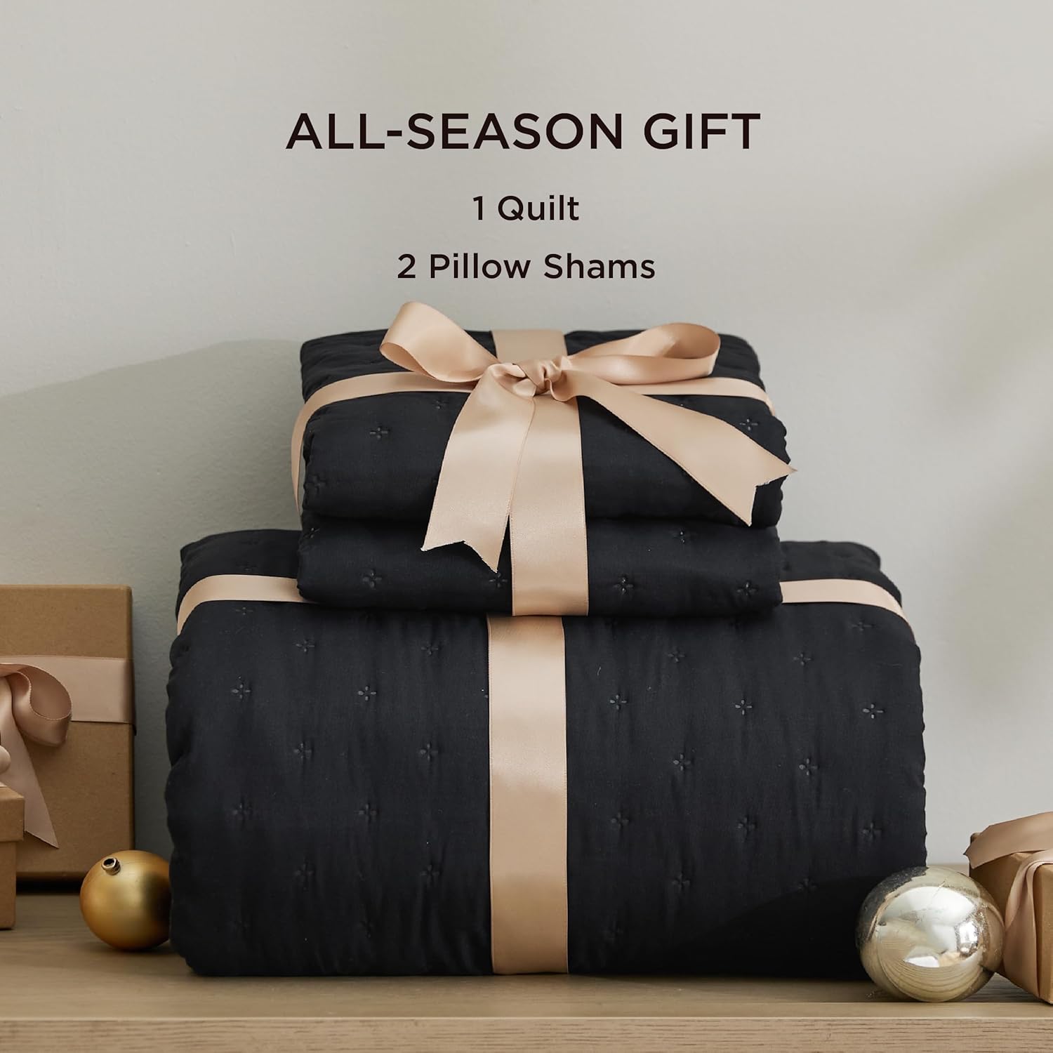 Bedsure Quilts Queen Size - Black Bedspread Queen Size & Lightweight Comforter, Modern Coverlet with Clover Pattern, Ultra Soft All-Season Bedding, 90 x 96 Inches