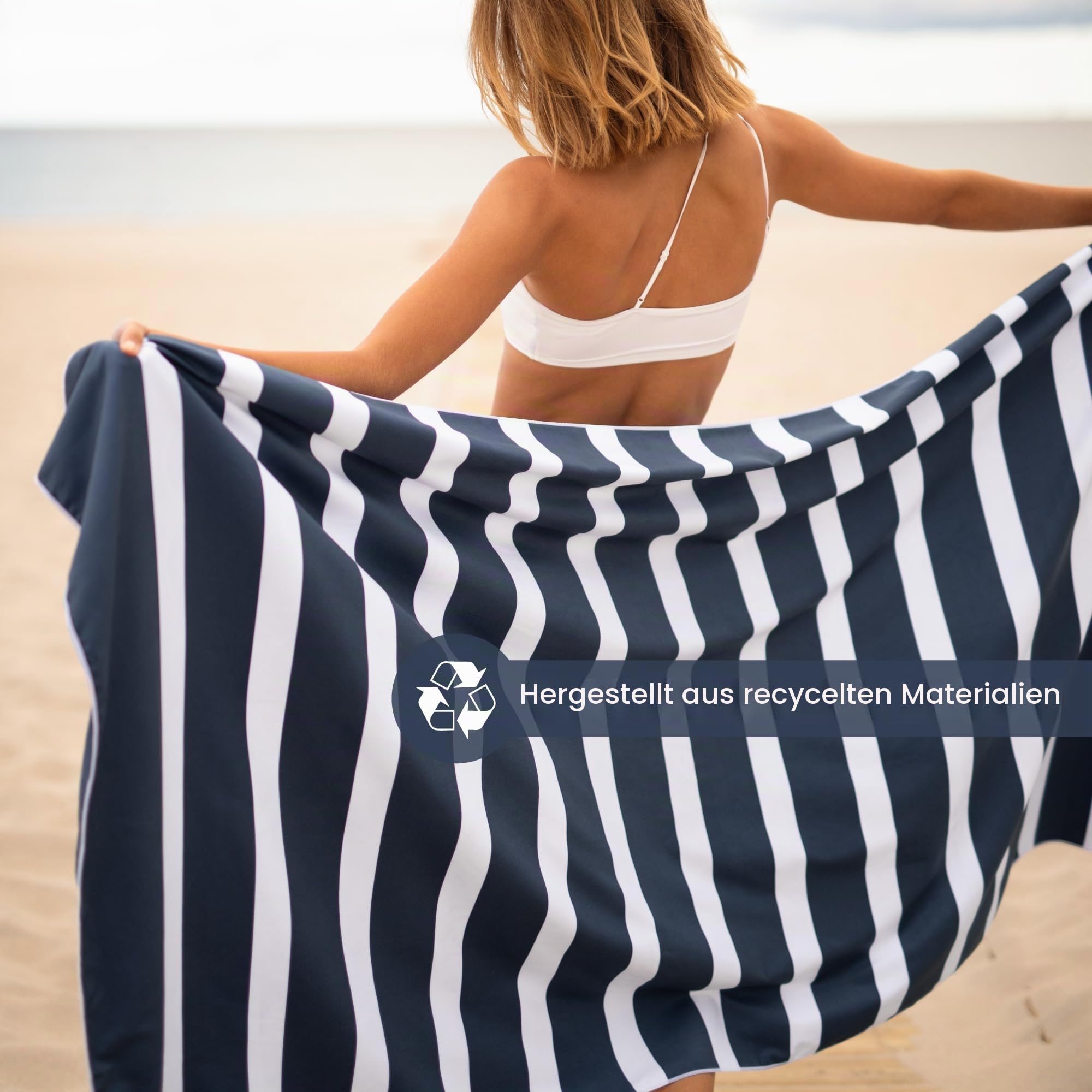 SummerSand Mikrofaser Strandtuch XL 200x100 cm - Sandfrei, Kompakt und Schnelltrocknend - Ideal als Strandhandtuch, Badehandtuch, Reisehandtuch und Saunatuch - Microfaser Badetuch Groß – Deep Blue