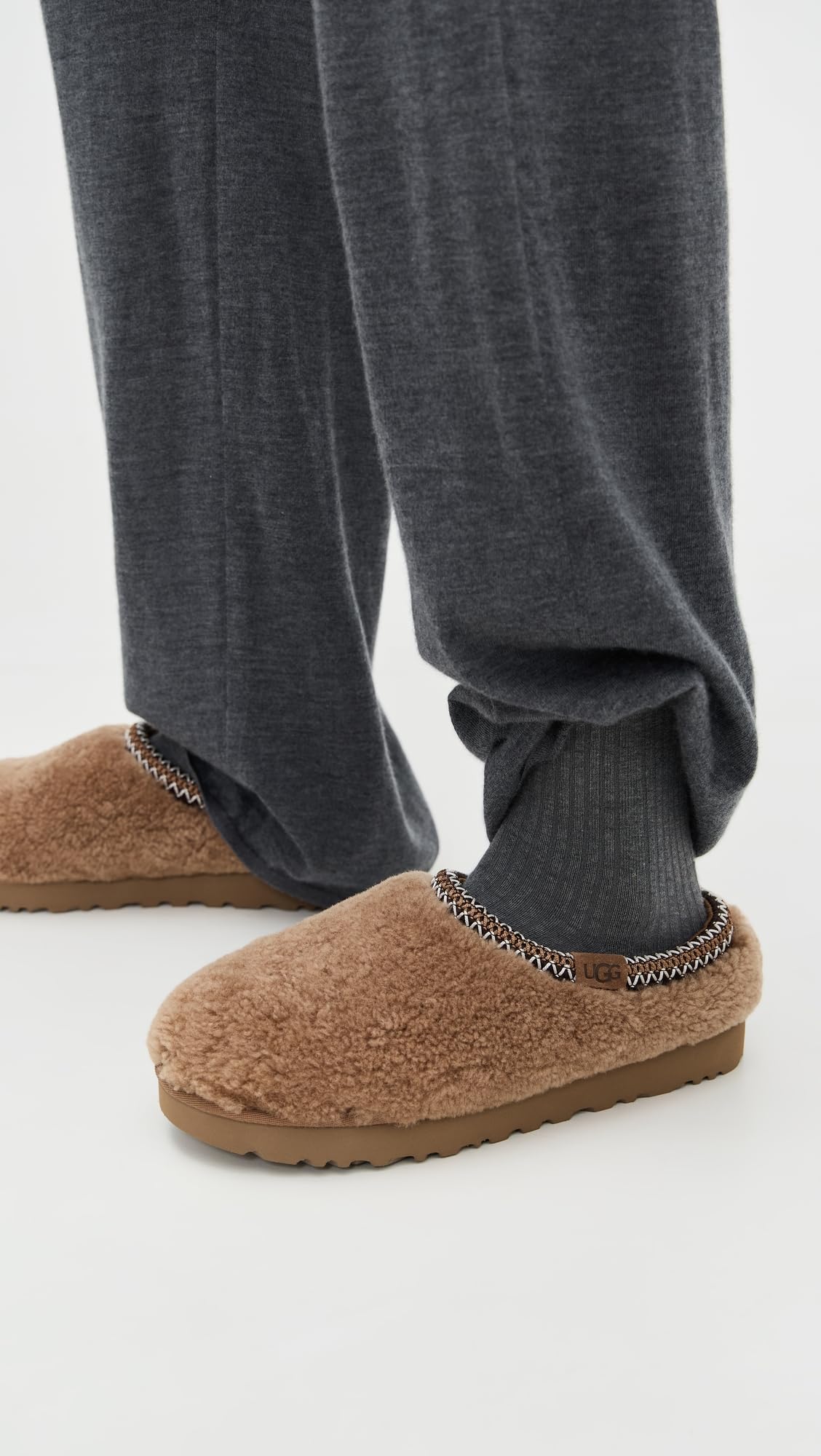 UGG Tasman Maxi Curly PantuflasMujer