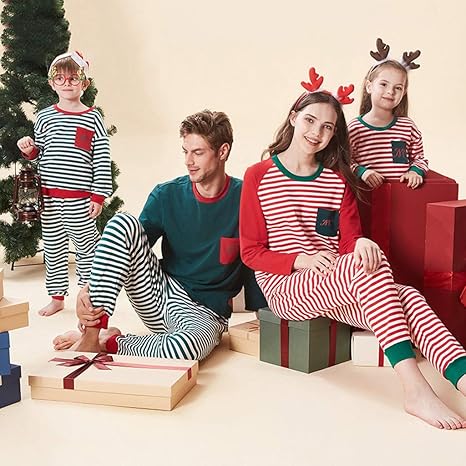 Amazon Co Jp ファミリークリスマスパジャマセット お揃いのファミリークリスマスパジャマセット レディースキッズクリスマスパジャマ 家族のための長袖ラウンドネッククリスマスパジャマ 緑 赤 Color Kids Green Size Medium 服 ファッション小物