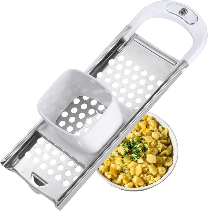 Westmark Spätzlehobel mit Teigschlitten – Spätzlereibe für Topfdurchmesser bis zu 24 cm – rostfreier Edelstahl (Knöpfle)