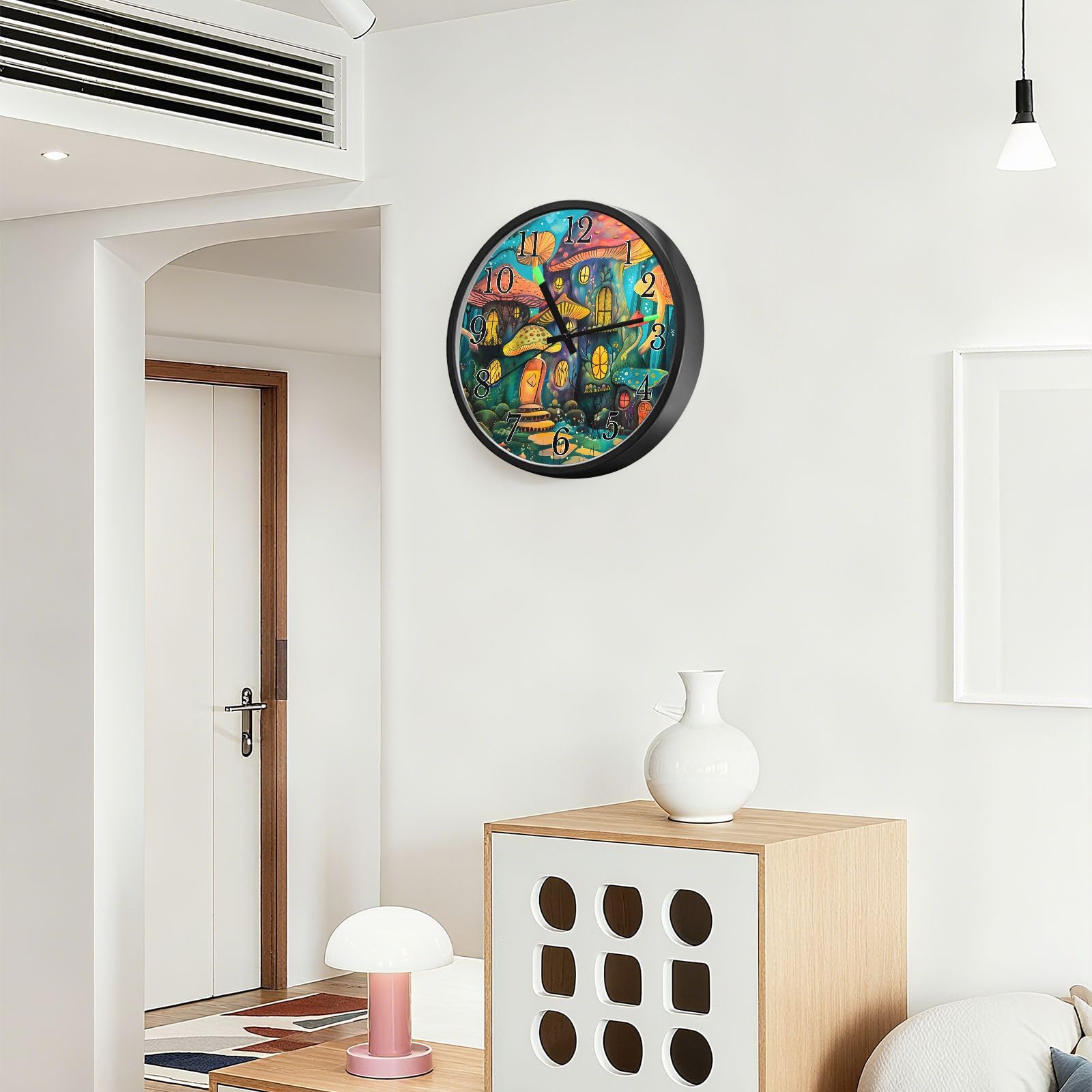 Mnsruu Reloj de pared luminoso con diseño de hongos, conciertos de bosque, reloj de dormitorio, funciona con pilas, reloj silencioso que brilla en la oscuridad, para sala de estar, cocina, 30,5 cm