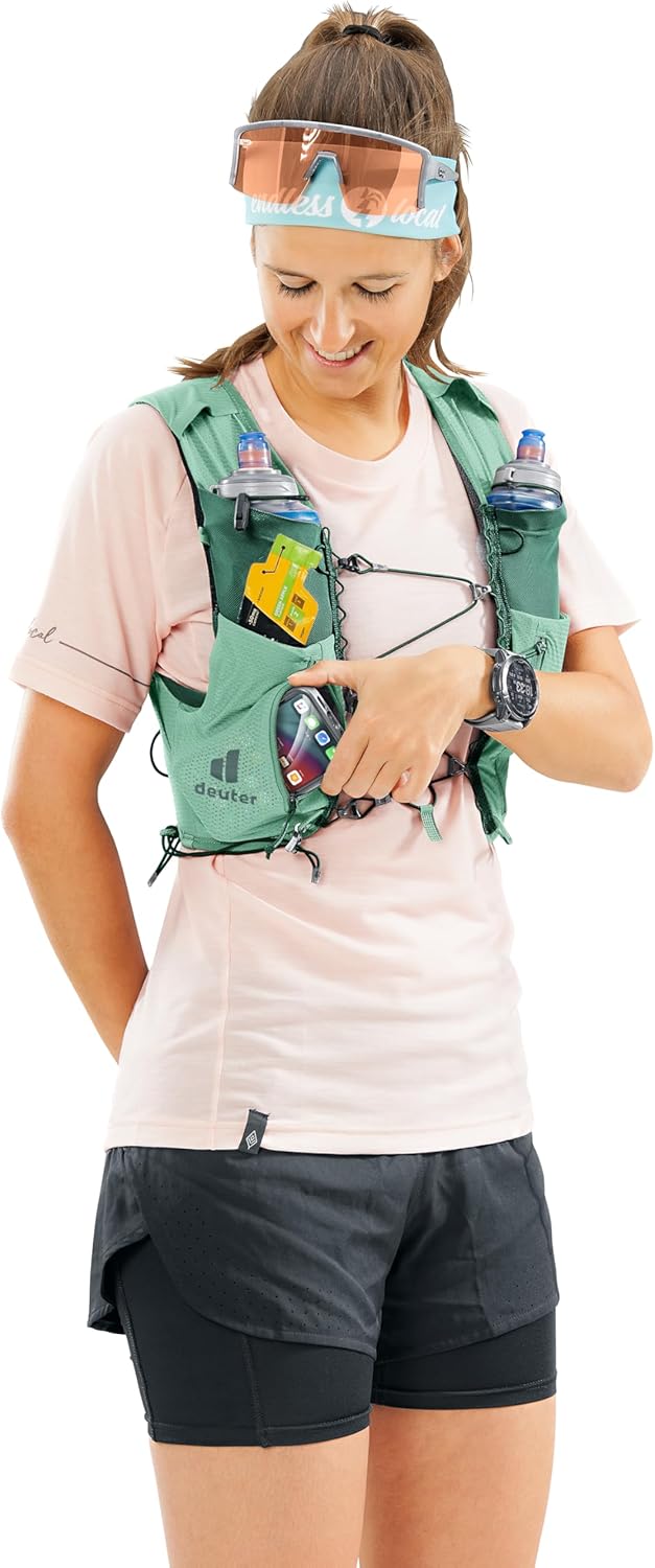 Deuter Women’s Traick 9L SL Hydro, Minimalist Trail Running Vest, 9 Liter