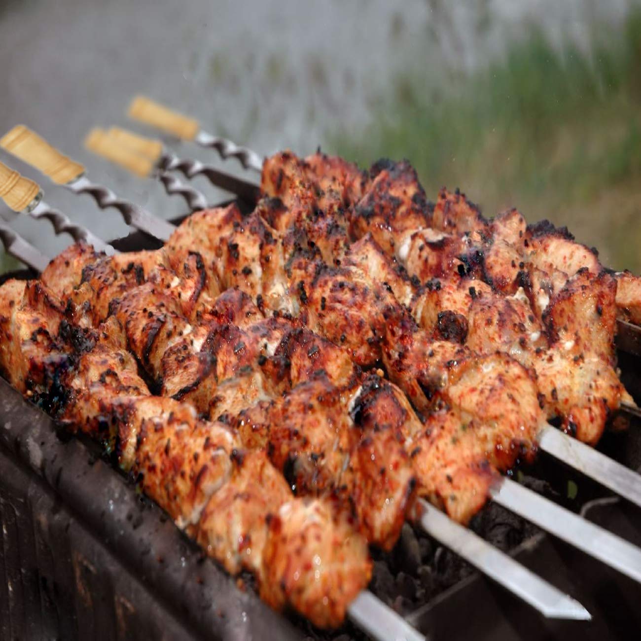 Confezione da 12 spiedini per kebab, 55 cm, in acciaio inox, resistenti, grandi, riutilizzabili, con manico in legno antiscivolo, ideali per shish, kebab, pollo, gamberetti e verdure