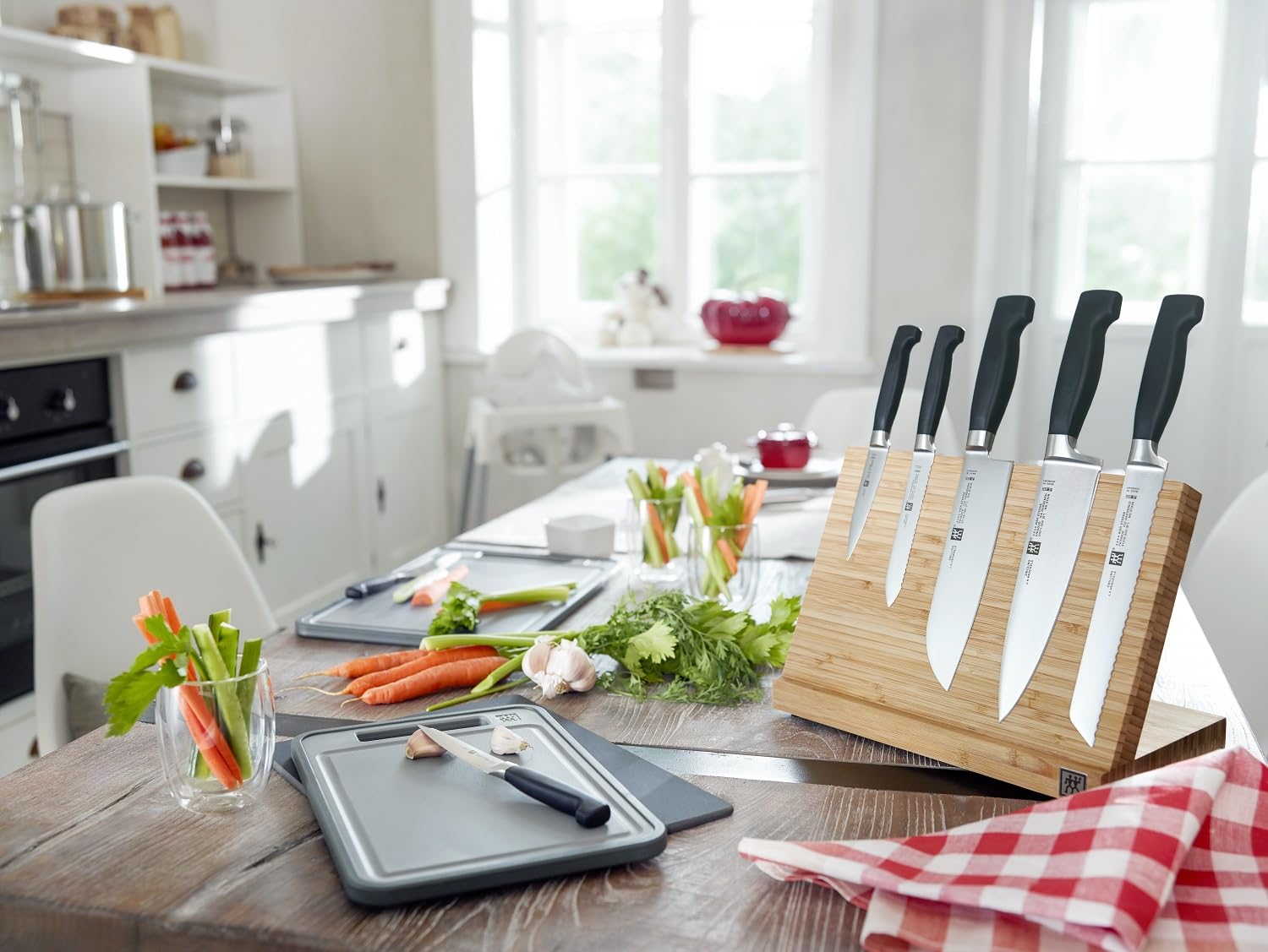 ZWILLING Vier Sterne Fleischmesser 26 cm, Rostfreier Spezialstahl, Ergonomischer Kunststoff-Griff, Schwarz [Made in Germany]