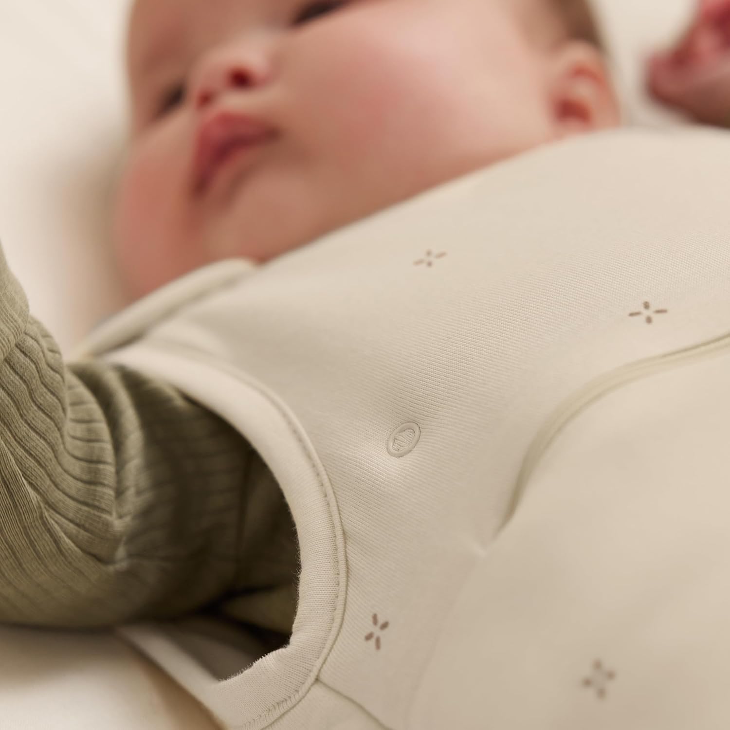 Snuz Baby Sleep Sack with Diaper Zip - Baby Sleeping Bag for Easy Diaper Changes, Super Soft Cotton Sleep Sacks in Summer or Winter Tog with Perfect Fit Poppers, Cashmere/Cross, 2.5 Tog 6-18M