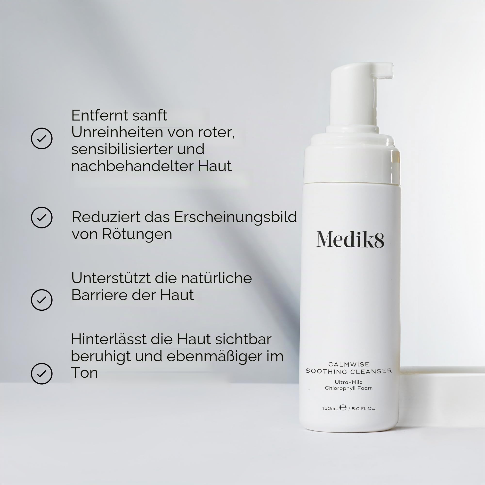 Medik8 Calmwise Soothing Cleanser - Ultra-milder Chlorophyllschaum - Beruhigend & reinigend - Für empfindliche Haut - 150ml