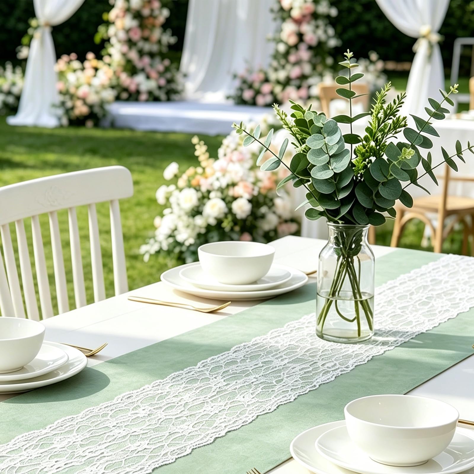 Tischläufer Set - Eukalyptus Grün Vlies Tischband (30 cm x 25 m) und Weiß Spitzenband (15 cm x 25 m) für Kommunion, Taufe, Geburtstag, Hochzeit, Elegante Tischdekoration