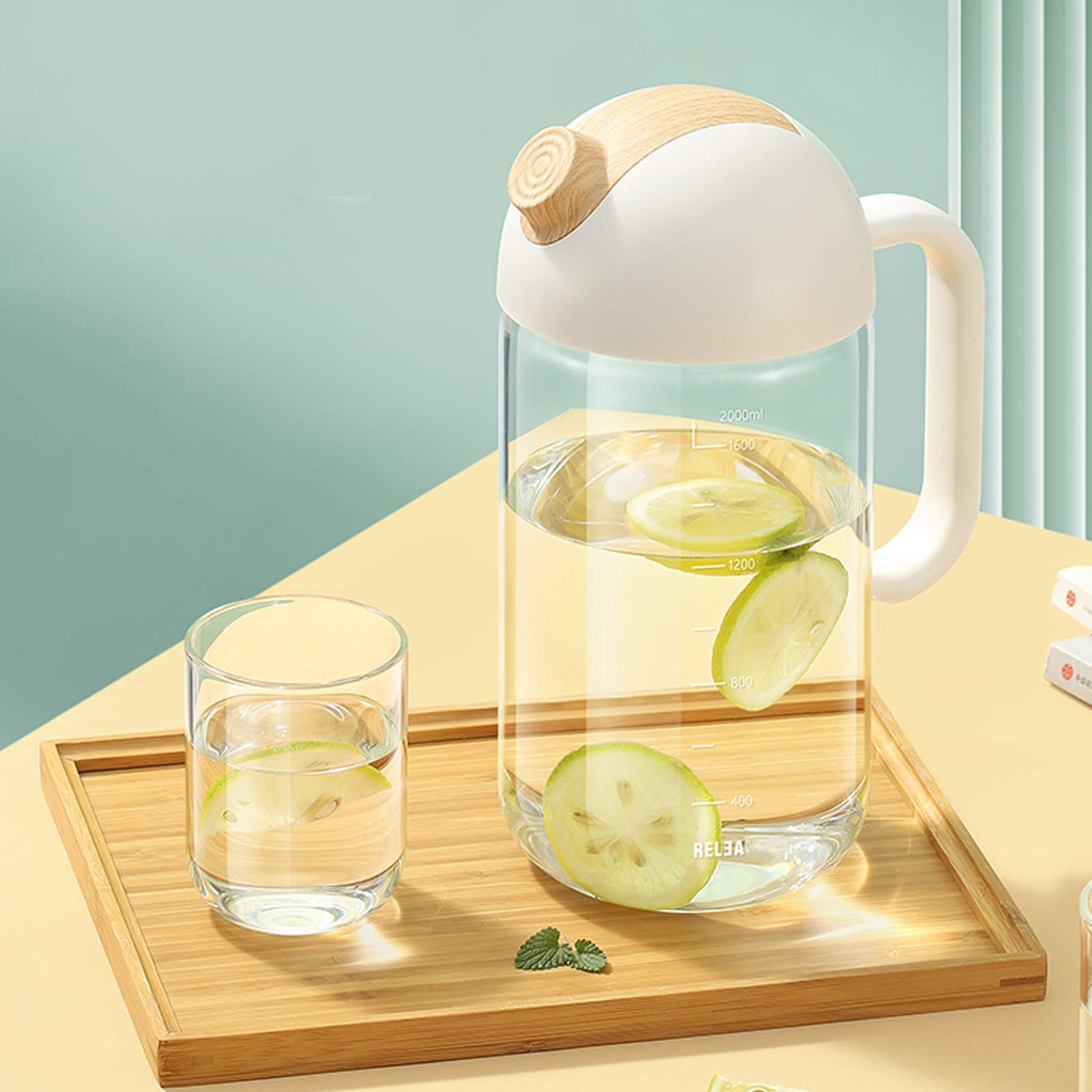 Pichet Le pichet de Verre de Grande capacité avec Couvercle Peut automatiquement Ouvrir et Fermer Le taitle à Froid en Verre avec Une échelle de précision (1,6L / 2L) Pichets (Size : 1.6L)