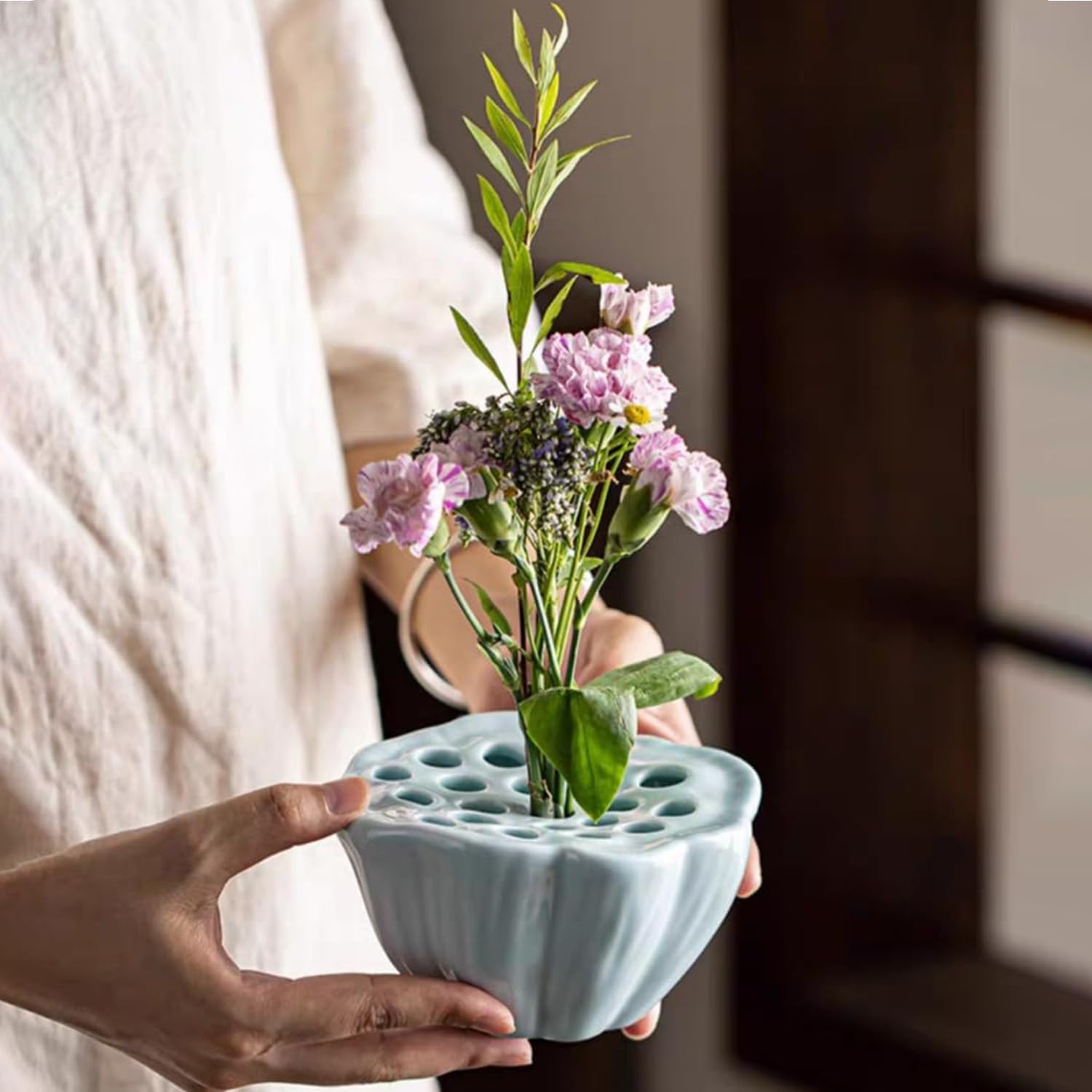 Lotus Pod Flower Arrangement Vase, Ceramic Flower Frog Pot, Ikebana Stem Holder, Decorative Flower Frog Container, Floral Arrangement Bowl for Tea Table, Ceramic Flower Vase Kenzan (Light Cyan)