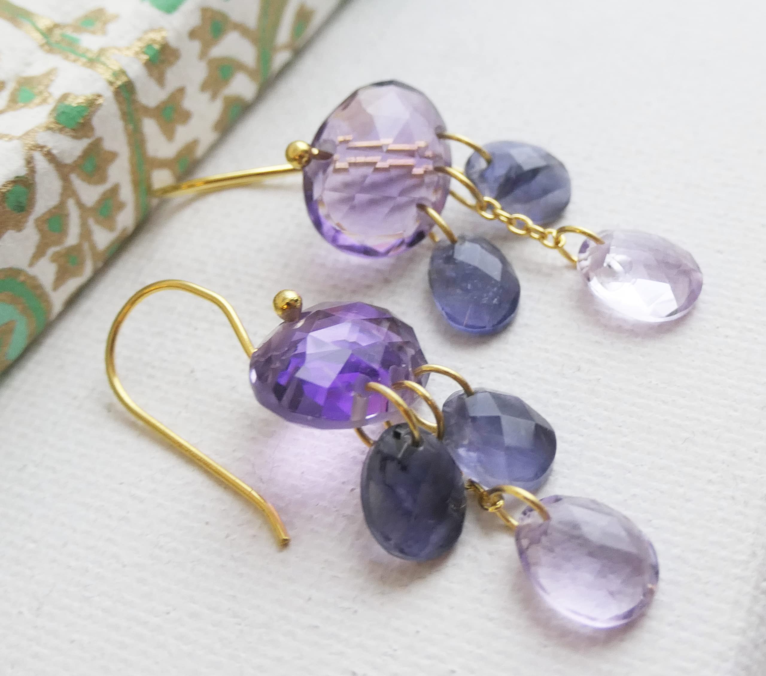 Amethyst und Iolith vergoldete 925 SIlber Ohrringe - Natürlicher Edelstein