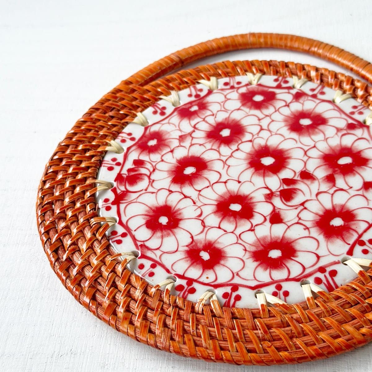 Amazon.co.jp: ベトナムのバッチャン焼き 花柄の鍋敷き/壁飾り