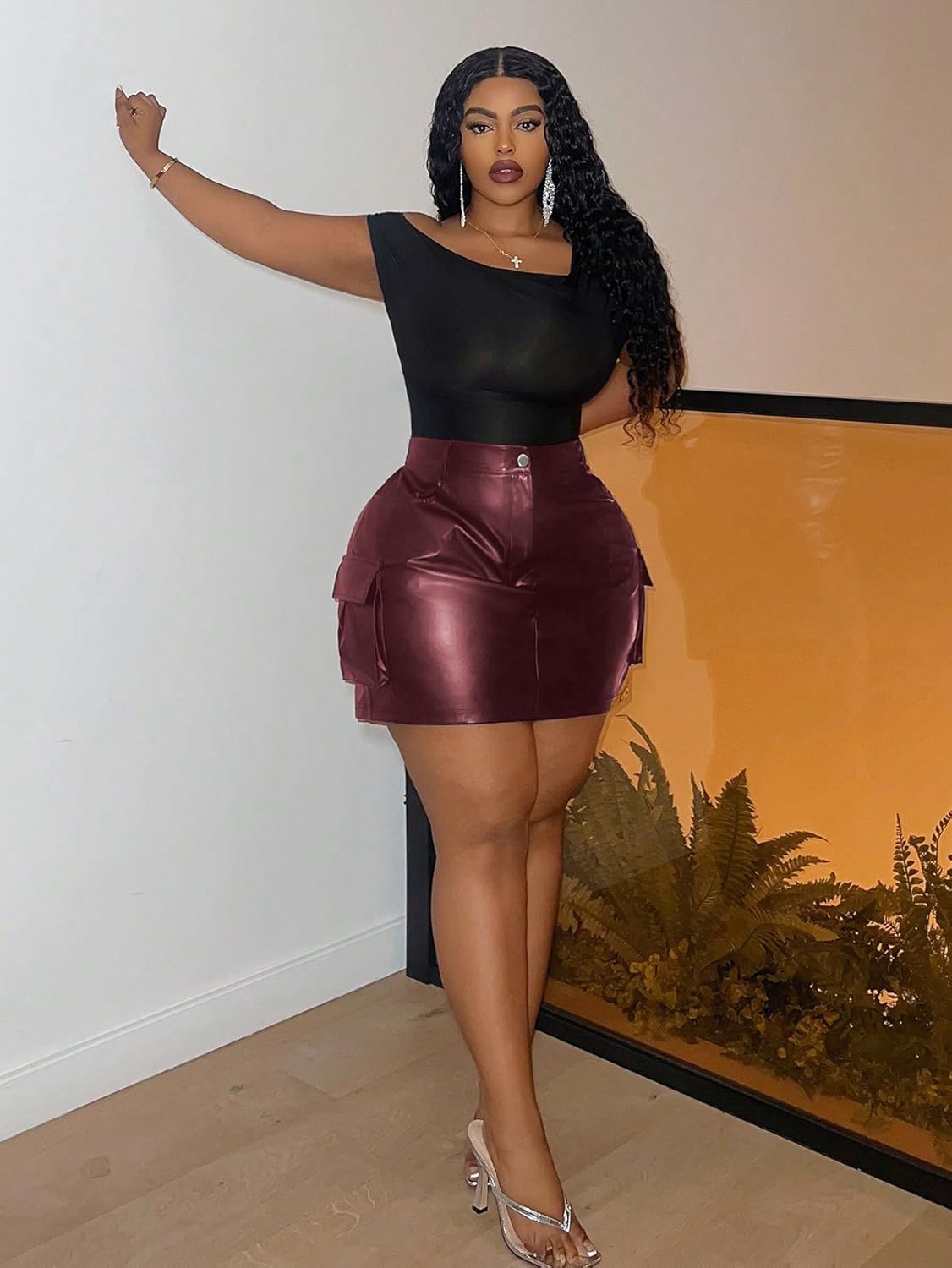 WDIRARA Women's Plus Size PU Leather Mini Skirt High Waisted Flap Pocket Cargo Skirt