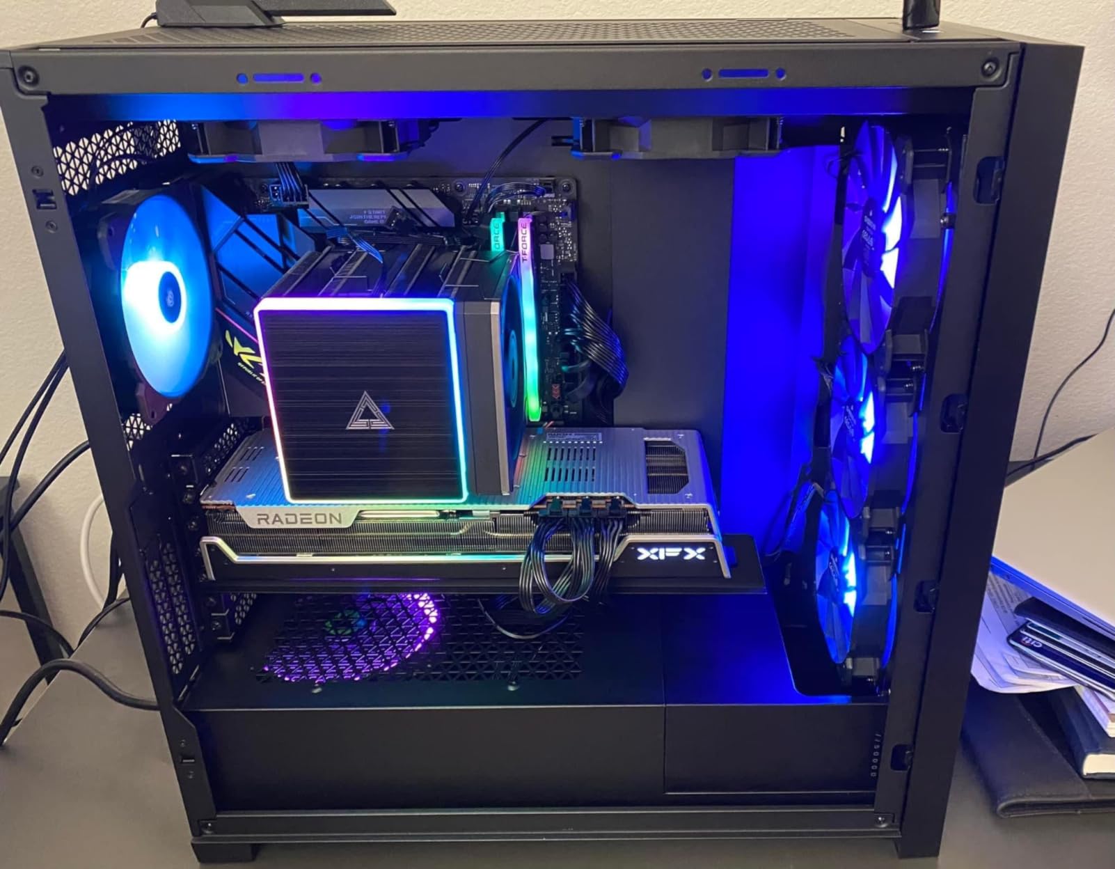 Mobo Compatible w/ 7900xtx and Ryzen 7800x3dx