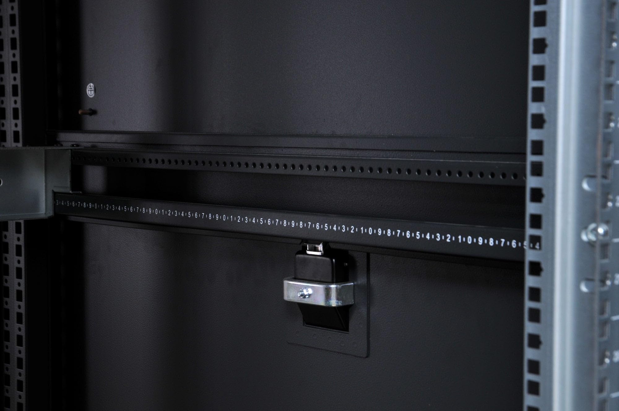 Techly Professional 104806 Armadio NetRack 19" 600x1000 42 unità Ventilato Nero da Assemblare Nero