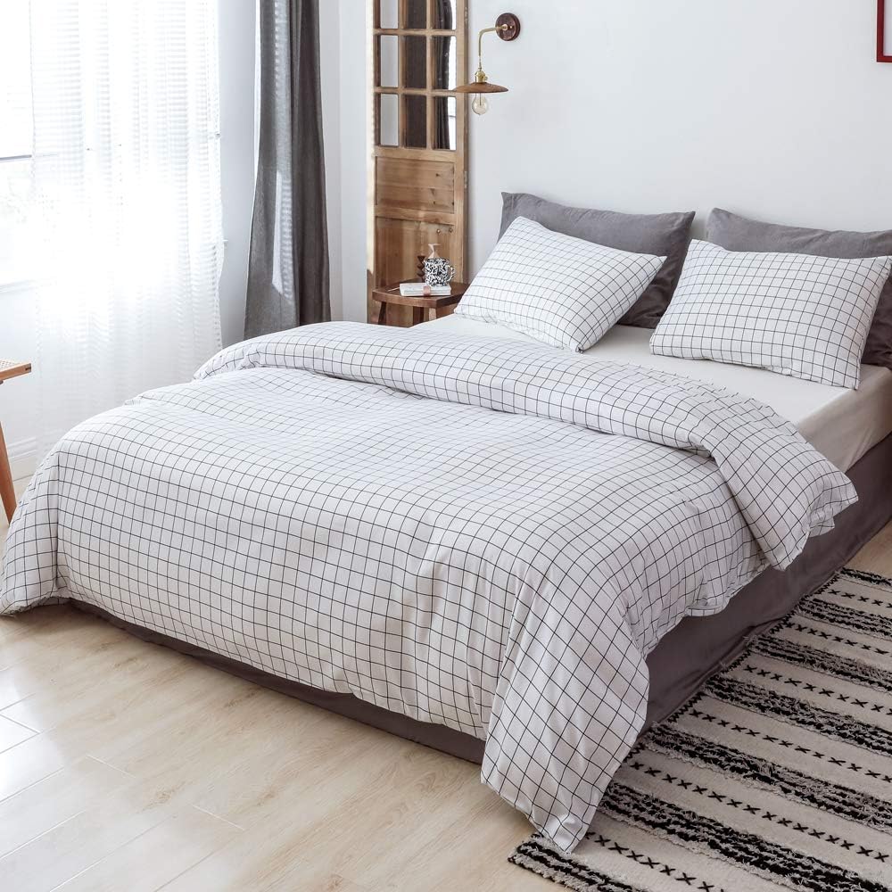 3 Piece Mini Grid Comforter Set, Modern Black and White Plaid Checkered Pattern with Zipper Closure Reversible Bedding Sets