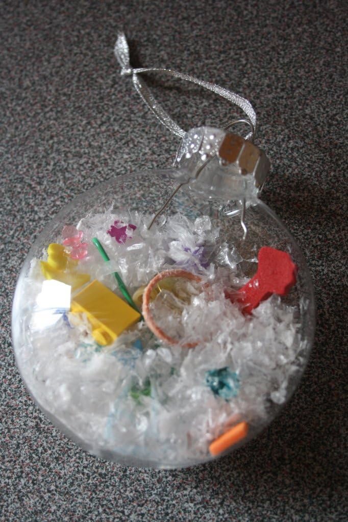 30 Ounce White Plastic Artificial Snow, Ready to Use-No Prep Needed. Can Last for When You Need it.