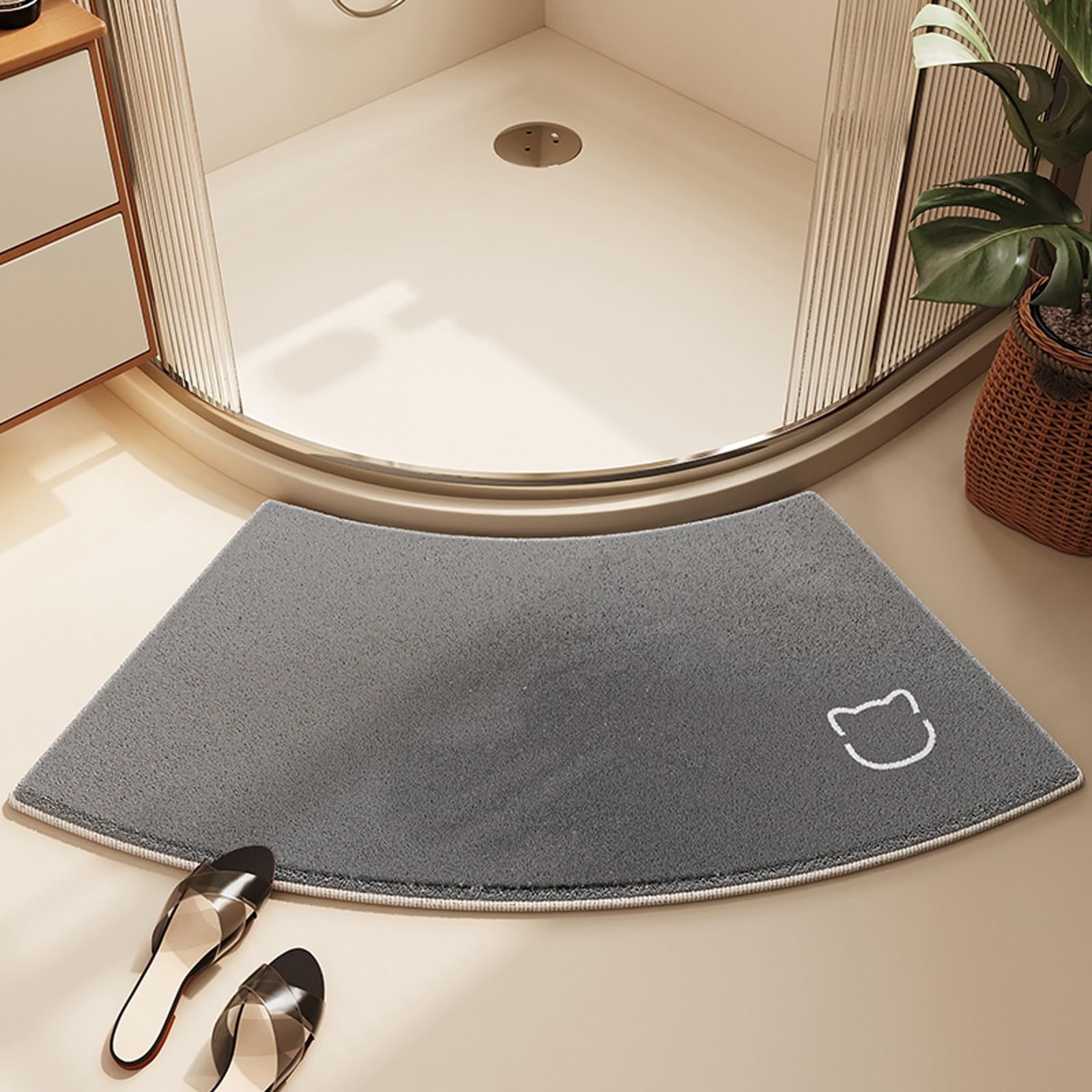 Tapis bain incurvé 45x70cm pour douche ronde et baignoire d'angle