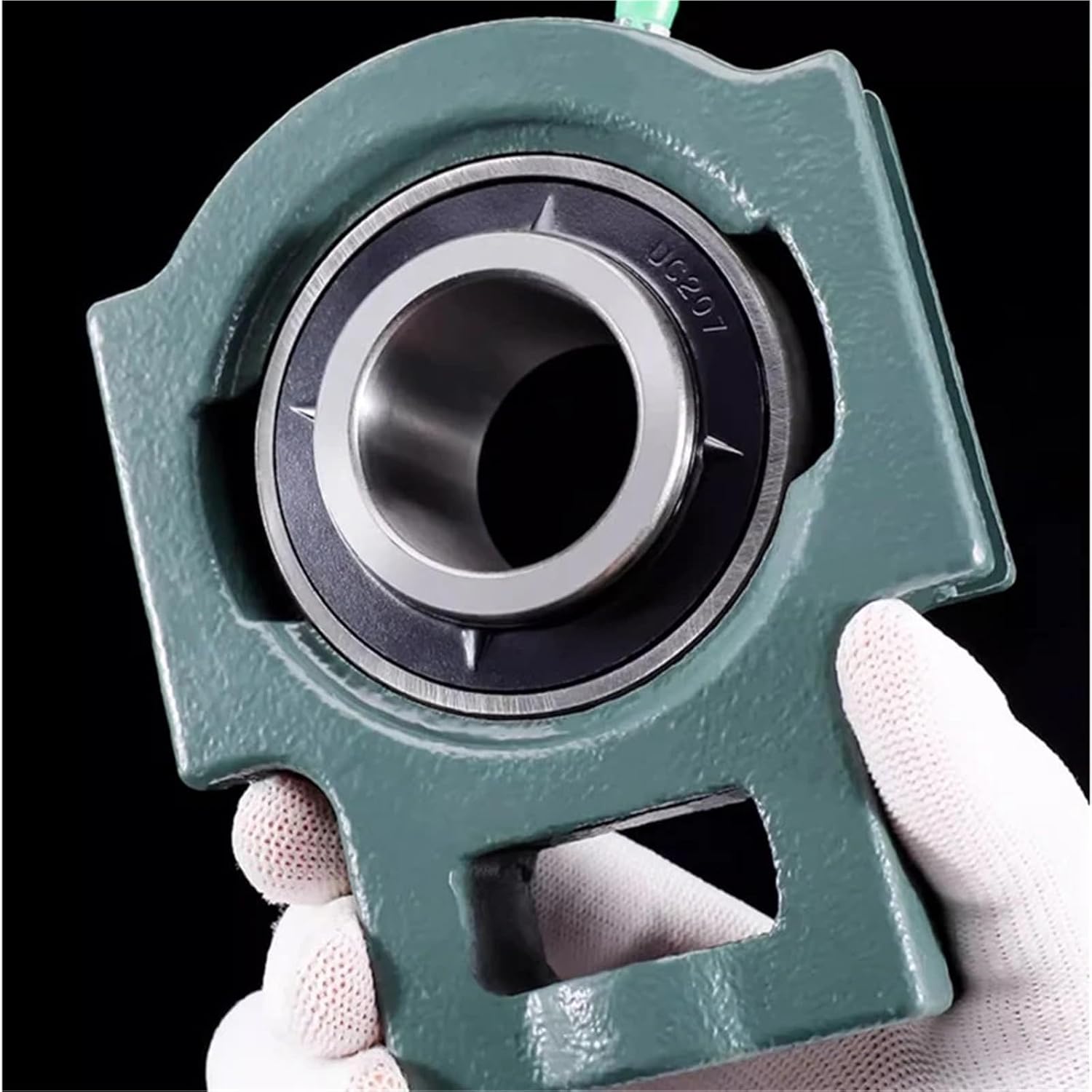 Outer External Spherical Insert Bearing Taper UCT 201 202 203 204 205 206 207 208 209 210 UCT 211 212 213 214 215 216(UCT215 inner75)