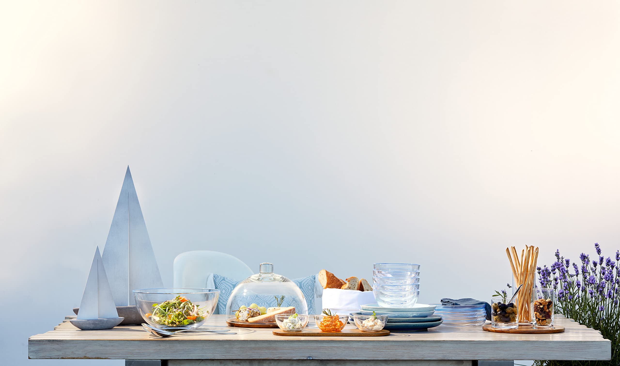 LEONARDO HOME Cucina Holz-Käseplatte und Glas-Glocke, Käse-Brett aus Holz inklusive Glas-Haube, 2er Set, Ø 280 mm, 018519