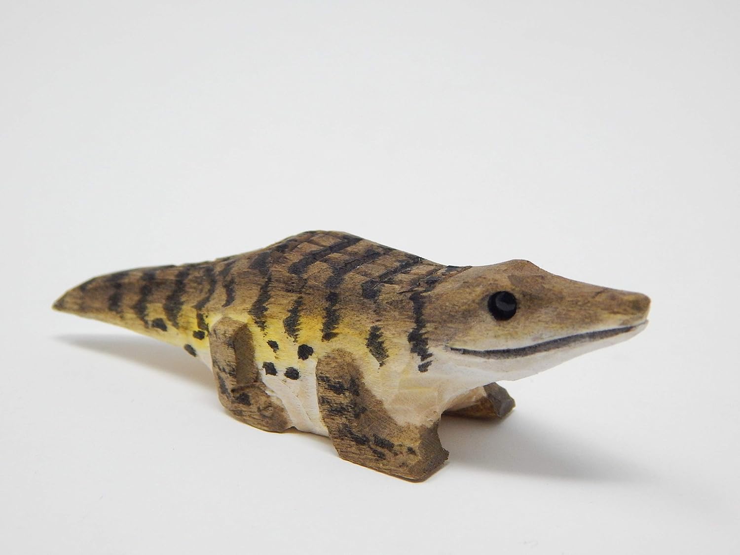 Selsela Hand-Carved Crocodile Figurine - Miniature Wooden Alligator Statue Sculpture, Handmade Reptile Sculpture, Wildlife Decor & Collector Gift image 4