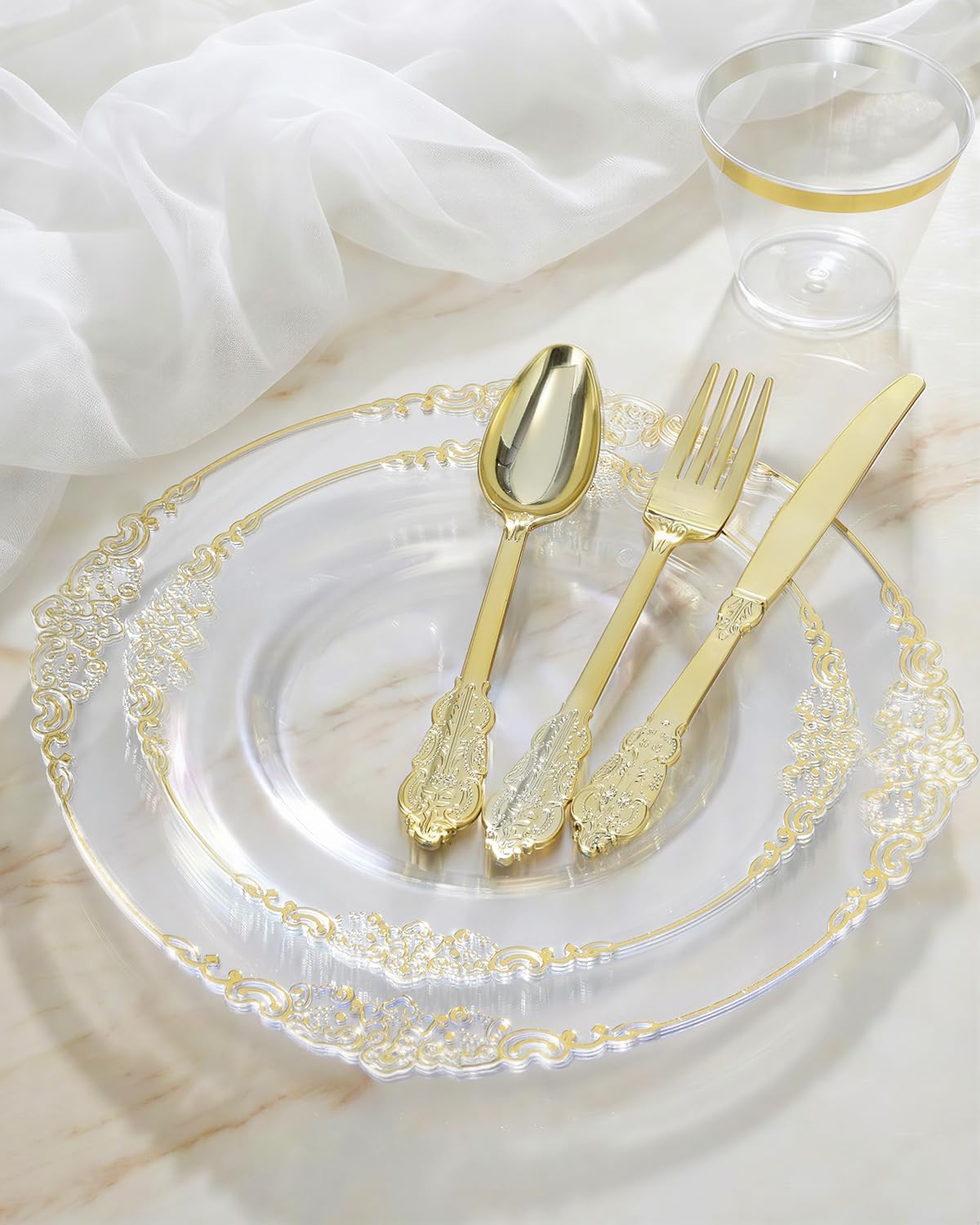Goodluck 350 Piece Clear Gold Plastic Dinnerware Set for 50 Guests, Fancy Disposable Plates, Include: 100 Gold Rim Plastic Plates, 150 Silverwares, 50 Pre Rolled Napkins, 50 Cups for Party, Wedding