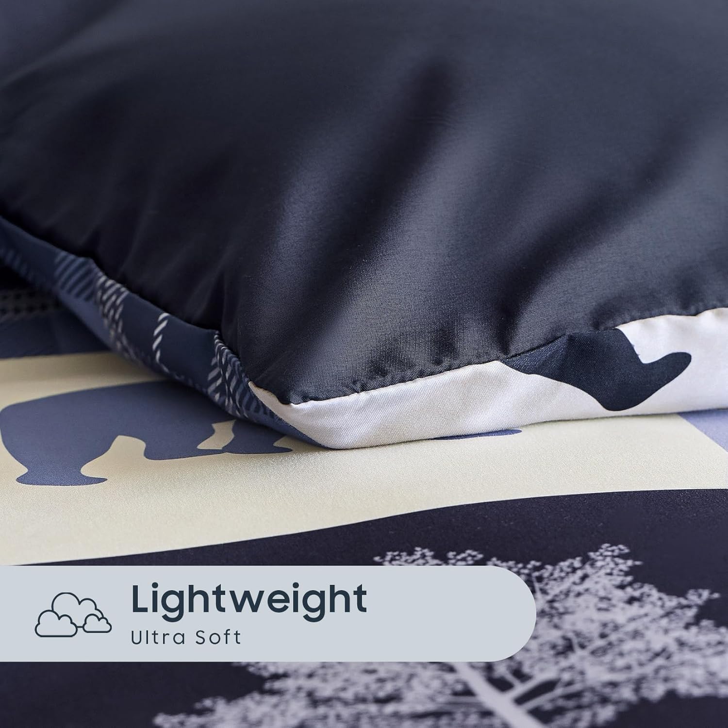 Wake In Cloud - Rustic Comforter Set, Cabin Christmas Lodge Western Country Bear Deer Moose Woodland RV Outdoor Theme, Soft Lightweight Bedding, 3 Pieces, Blue Beige, Queen Size