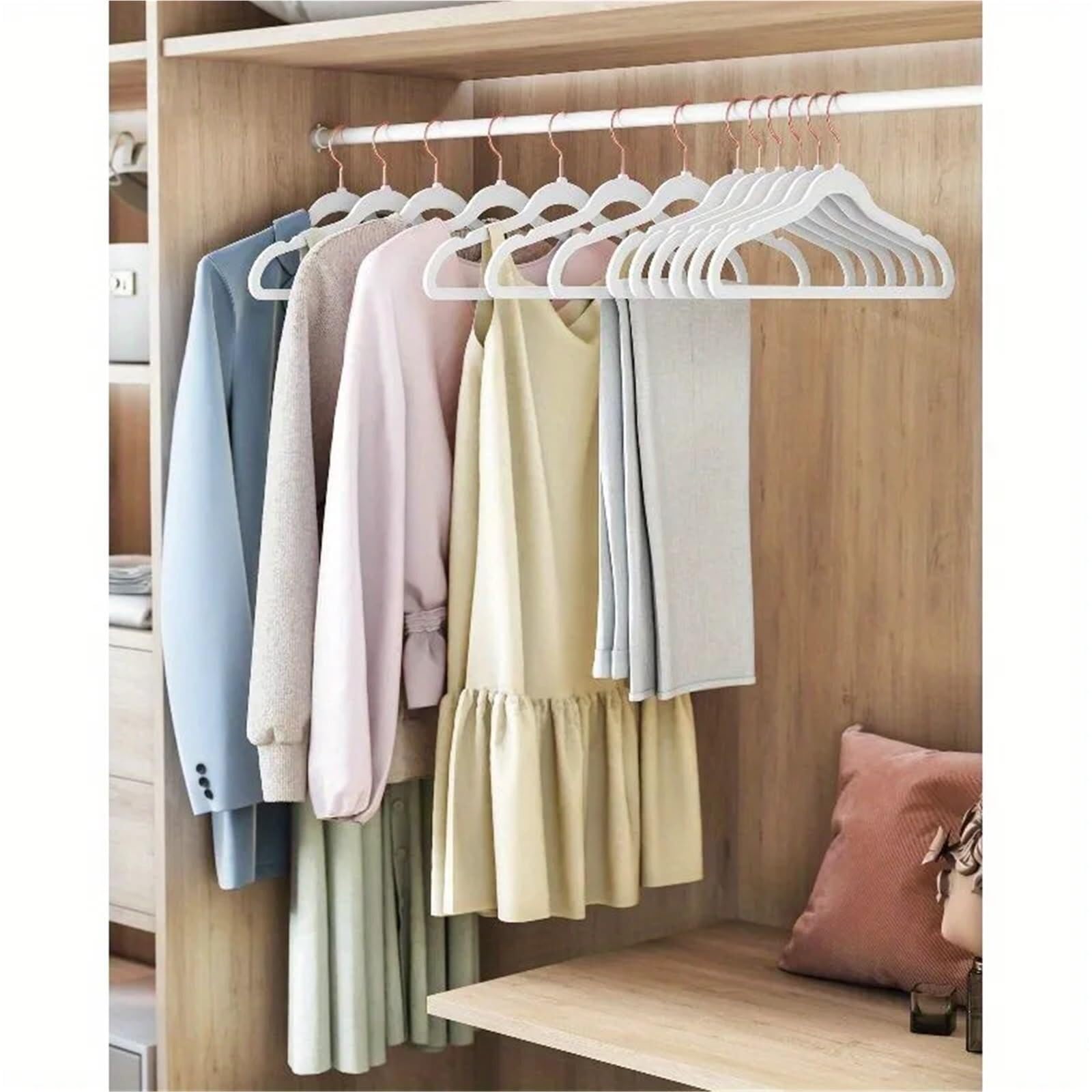 KleiderbüGel Samt 50er-Pack Samt-Kleiderbügel, rutschfest, Ultradünn, Platzsparend for Mäntel, Hemden, Kleider, Hosen Und Krawatten