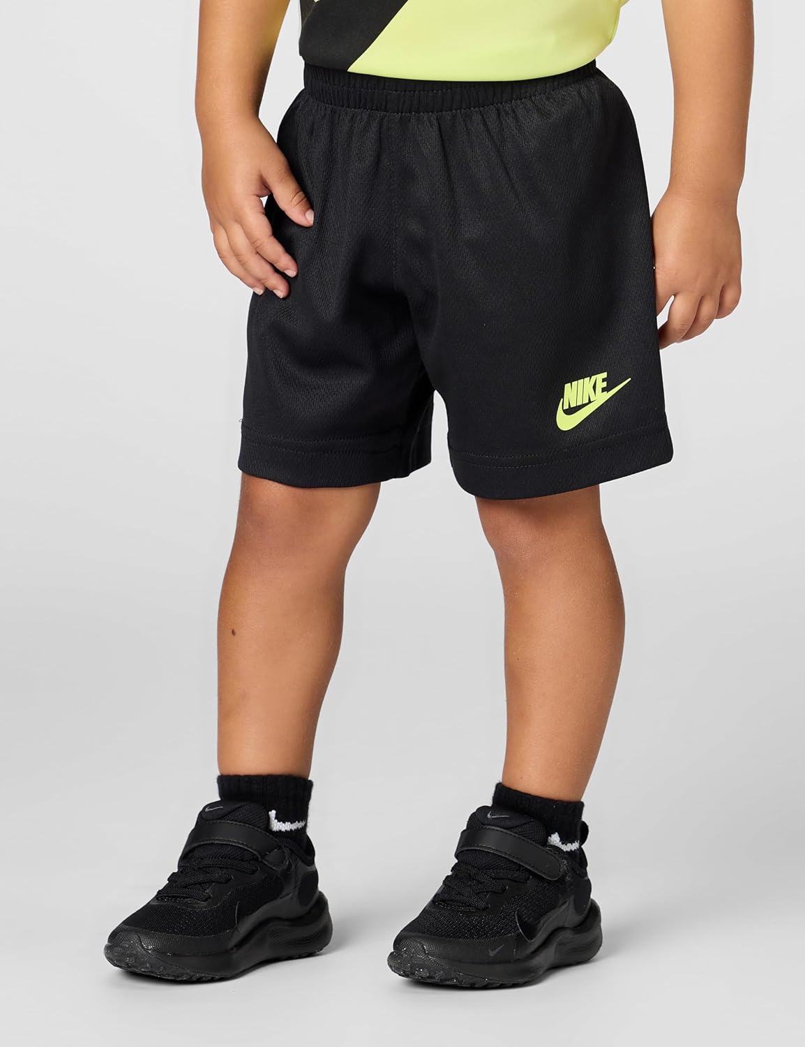 Nike Boys' Dri-FIT Sportswear T-Shirt and Mesh Shorts 2-Piece Outfit Set