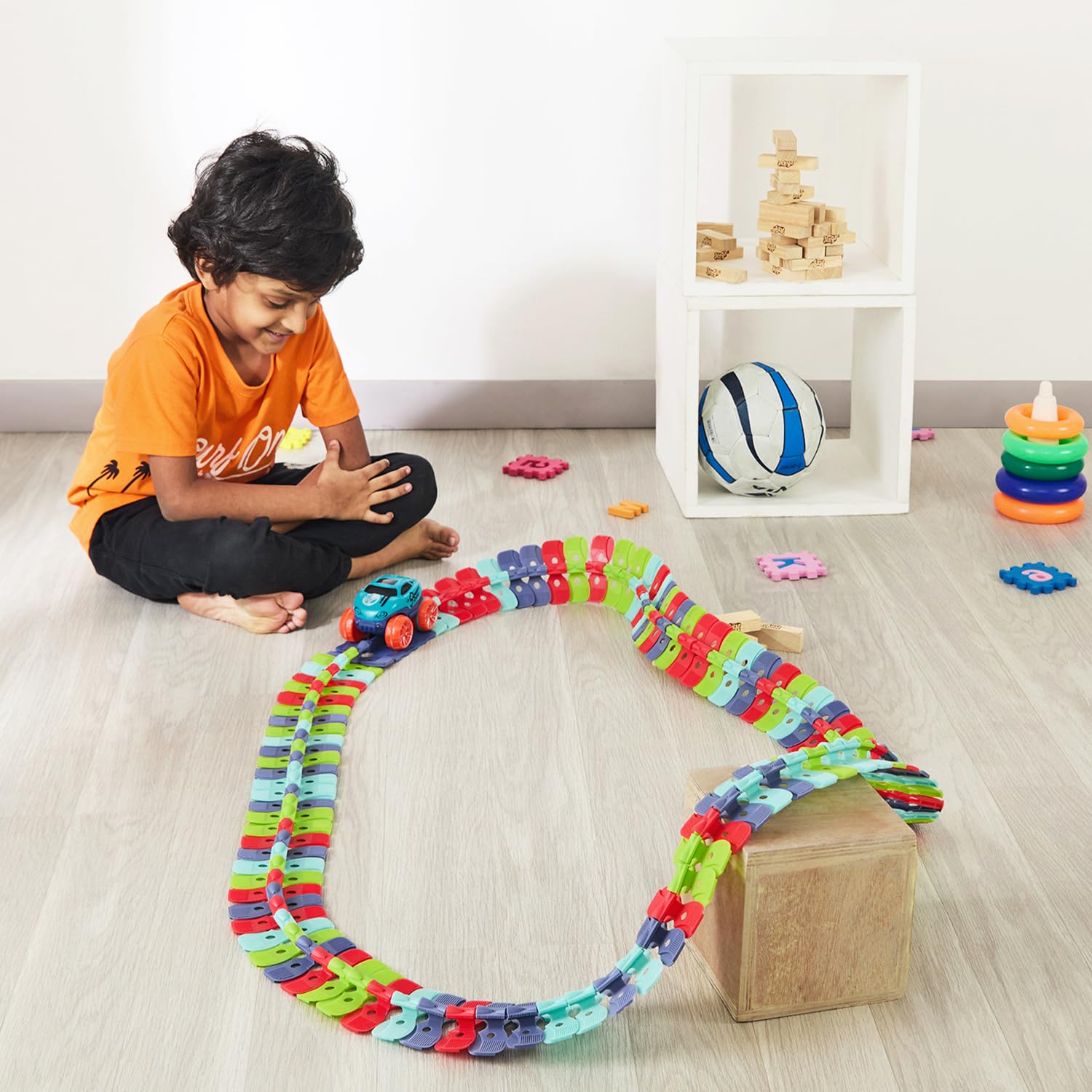 Amazon Brand - Jam & Honey - Monster Wheels Track Set - 102 Pcs Anti Gravity Toy Endless DIY Flexible Bends Track with Light-Up Mini Monster Truck for Kids' Racing Adventure 3