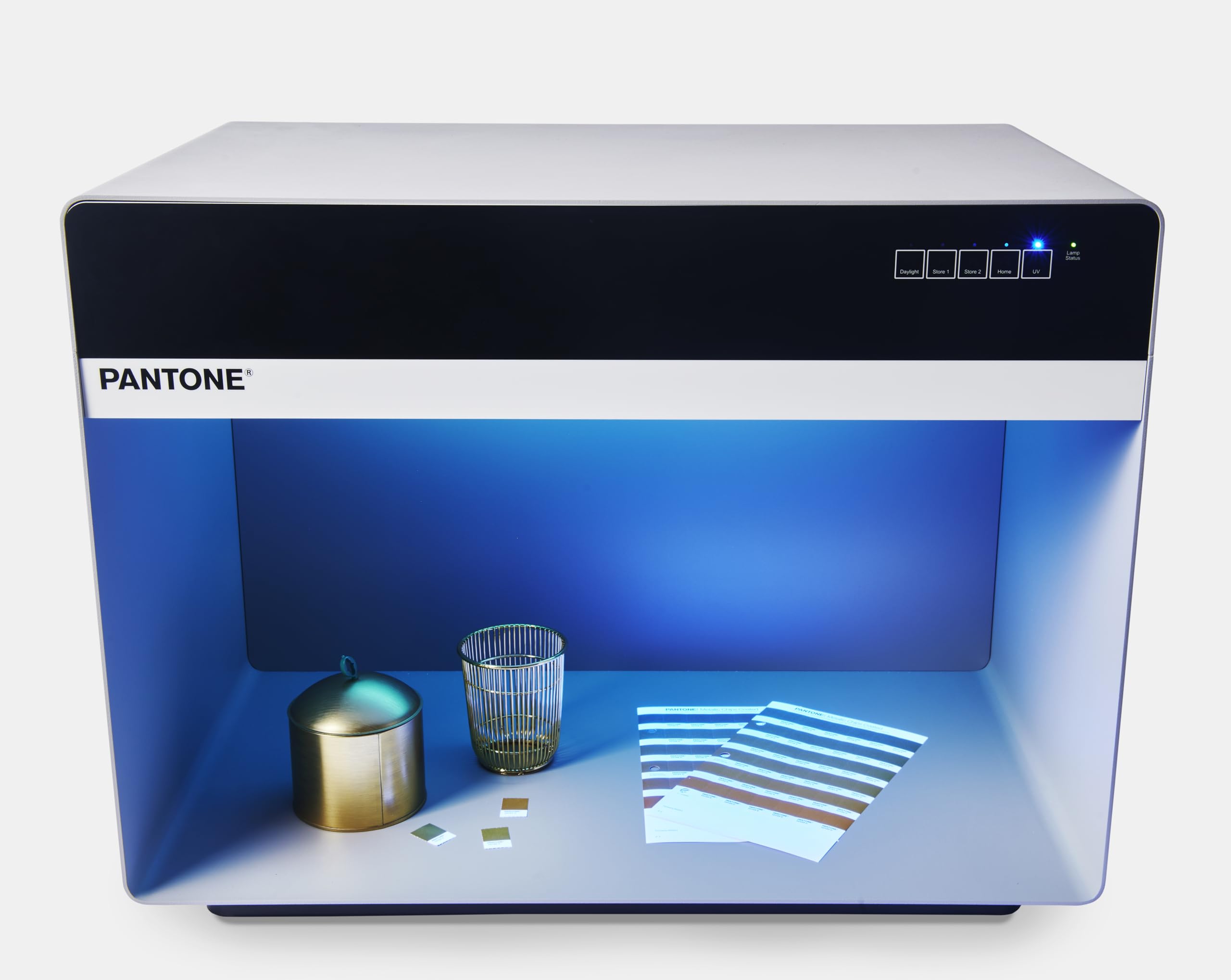 Pantone 5-Light Booth with D65 Fluorescent and Halogen Settings
