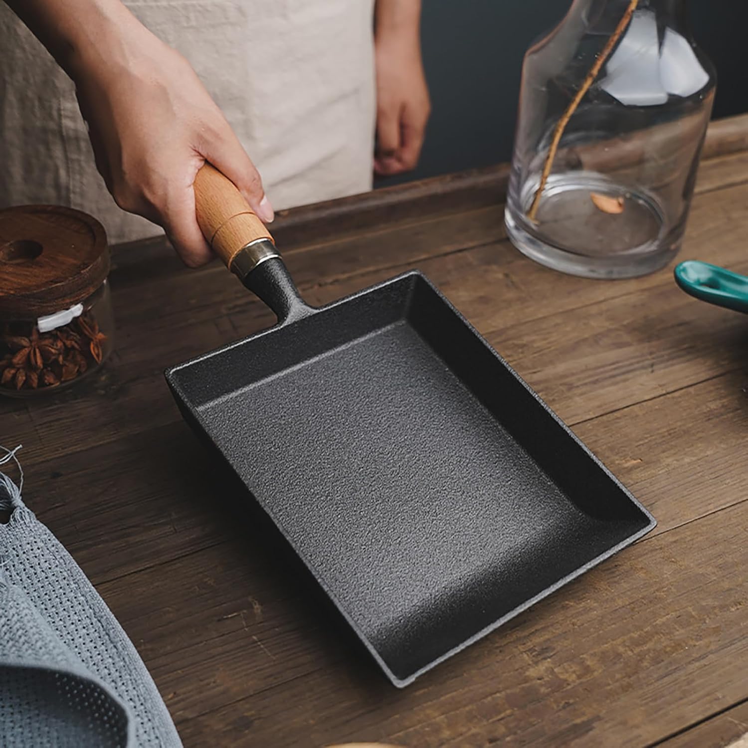 Toutrop 7.5" Cast Iron Omelette Pan, Rectangle Tamagoyaki Egg Roll Pan, Square Cooking Pans for All Stoves